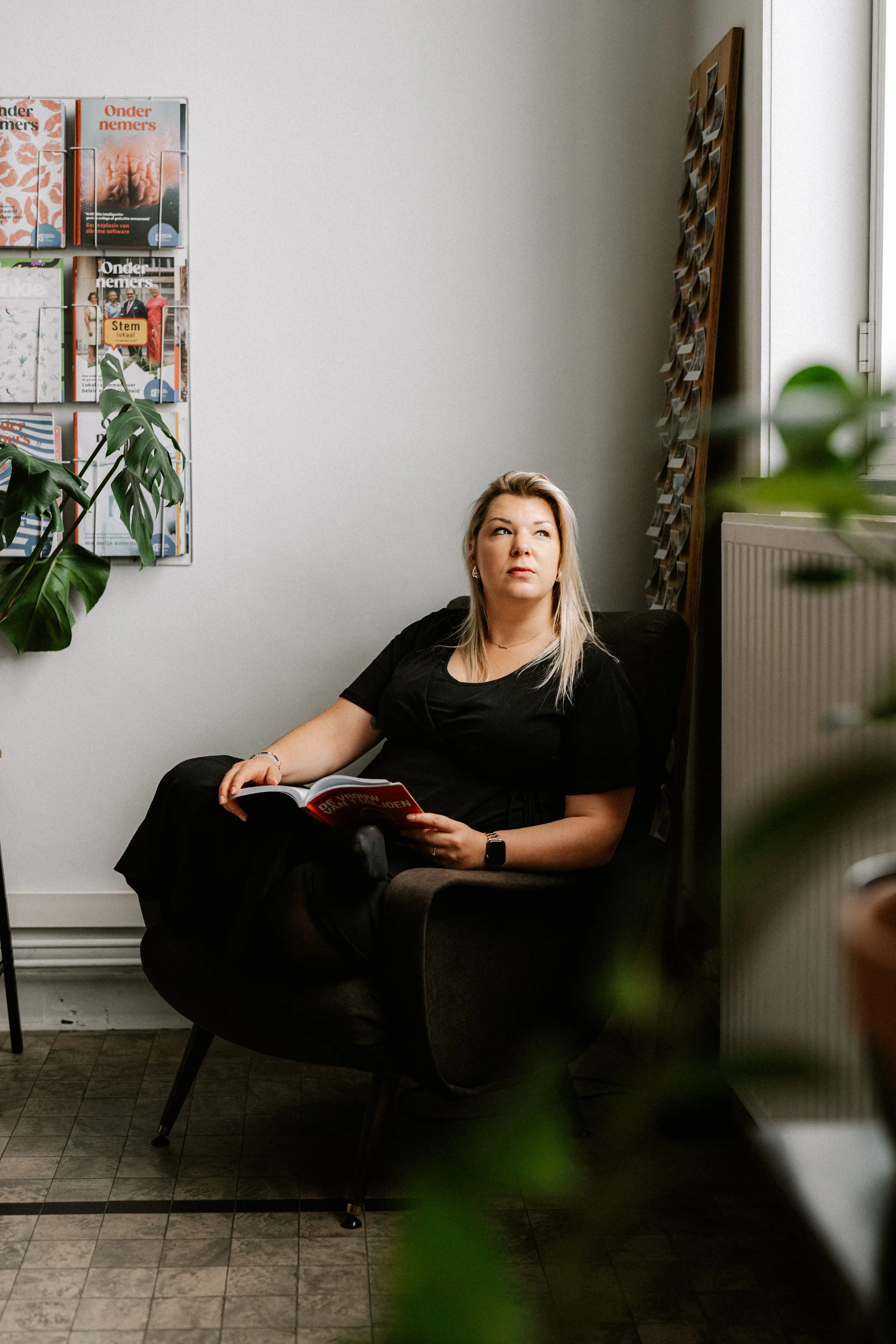 Creative entrepreneur working during a branding photoshoot