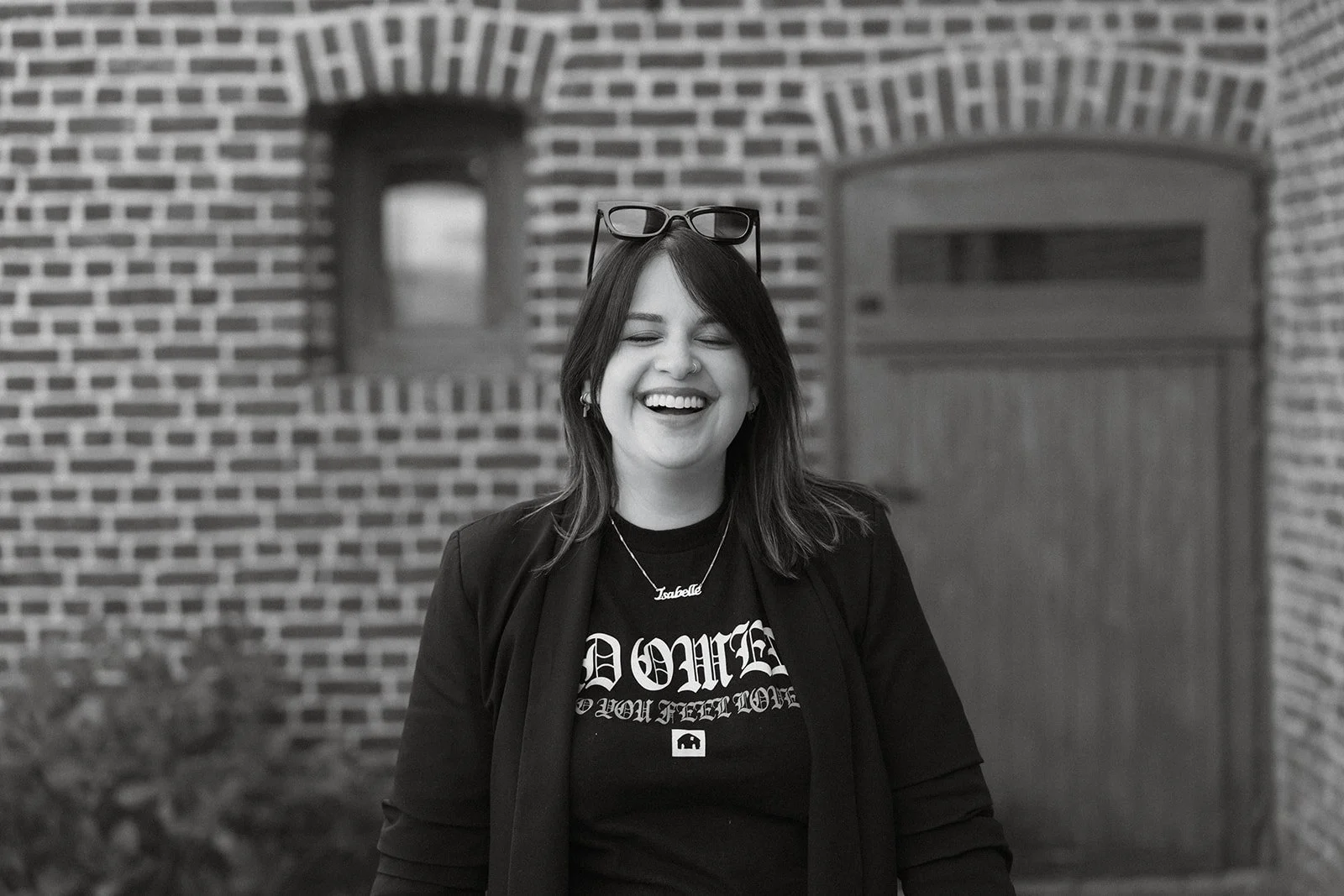 onderneemster lacht tijdens een personal branding shoot