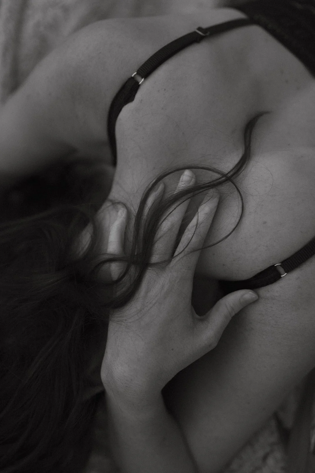 intimate boudoir photoshoot outdoors in a natural setting, Belgium