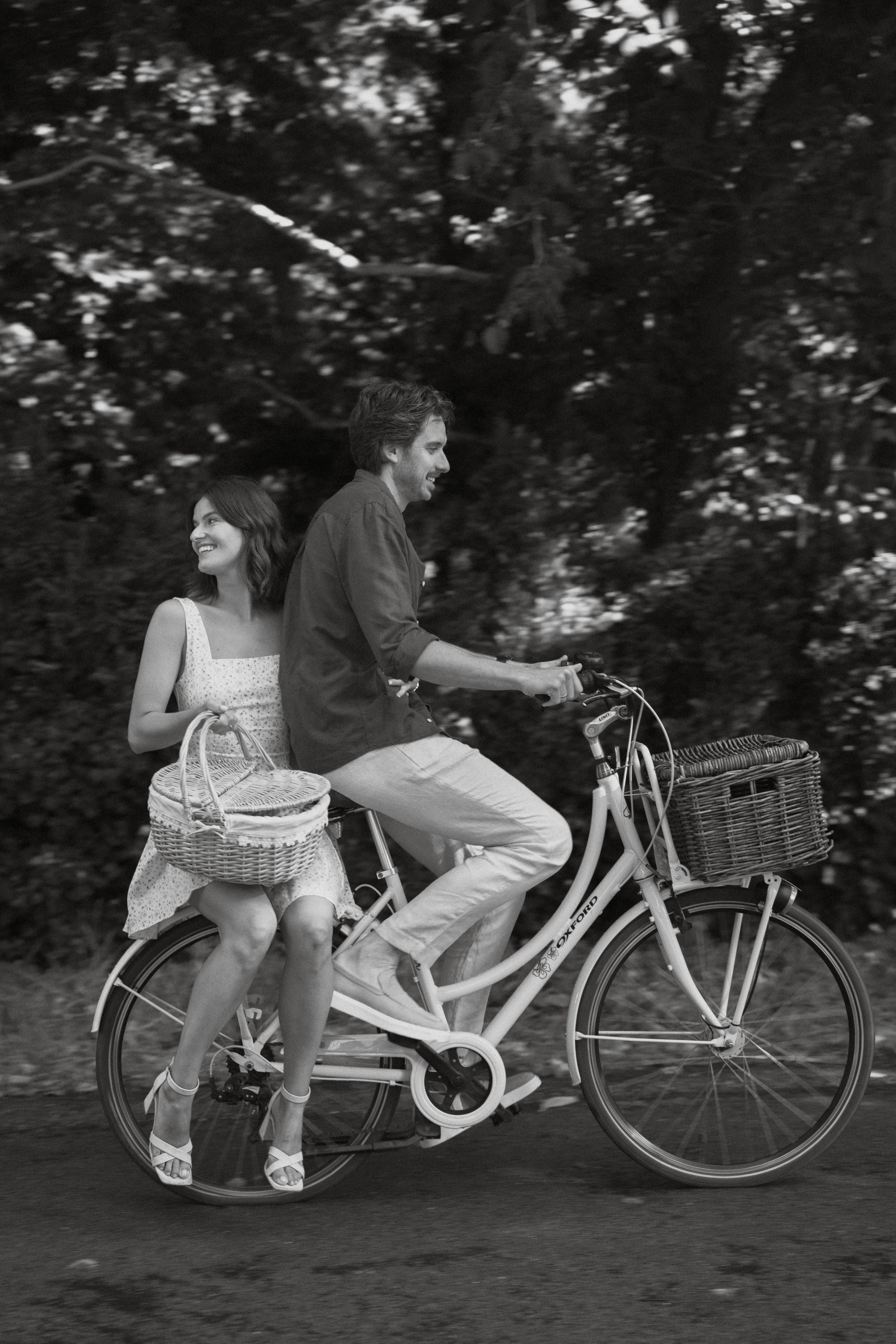 Lifestyle photoshoot of a couple enjoying time together