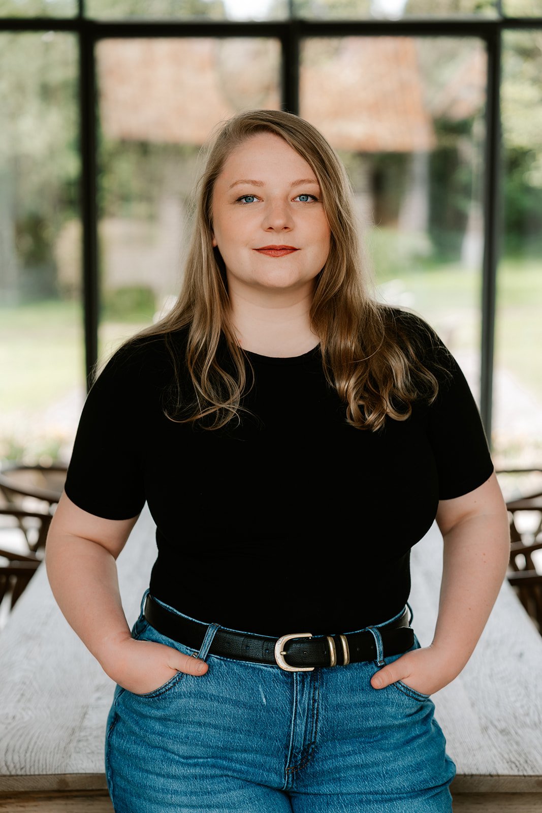 badass fempreneur looking into the camera