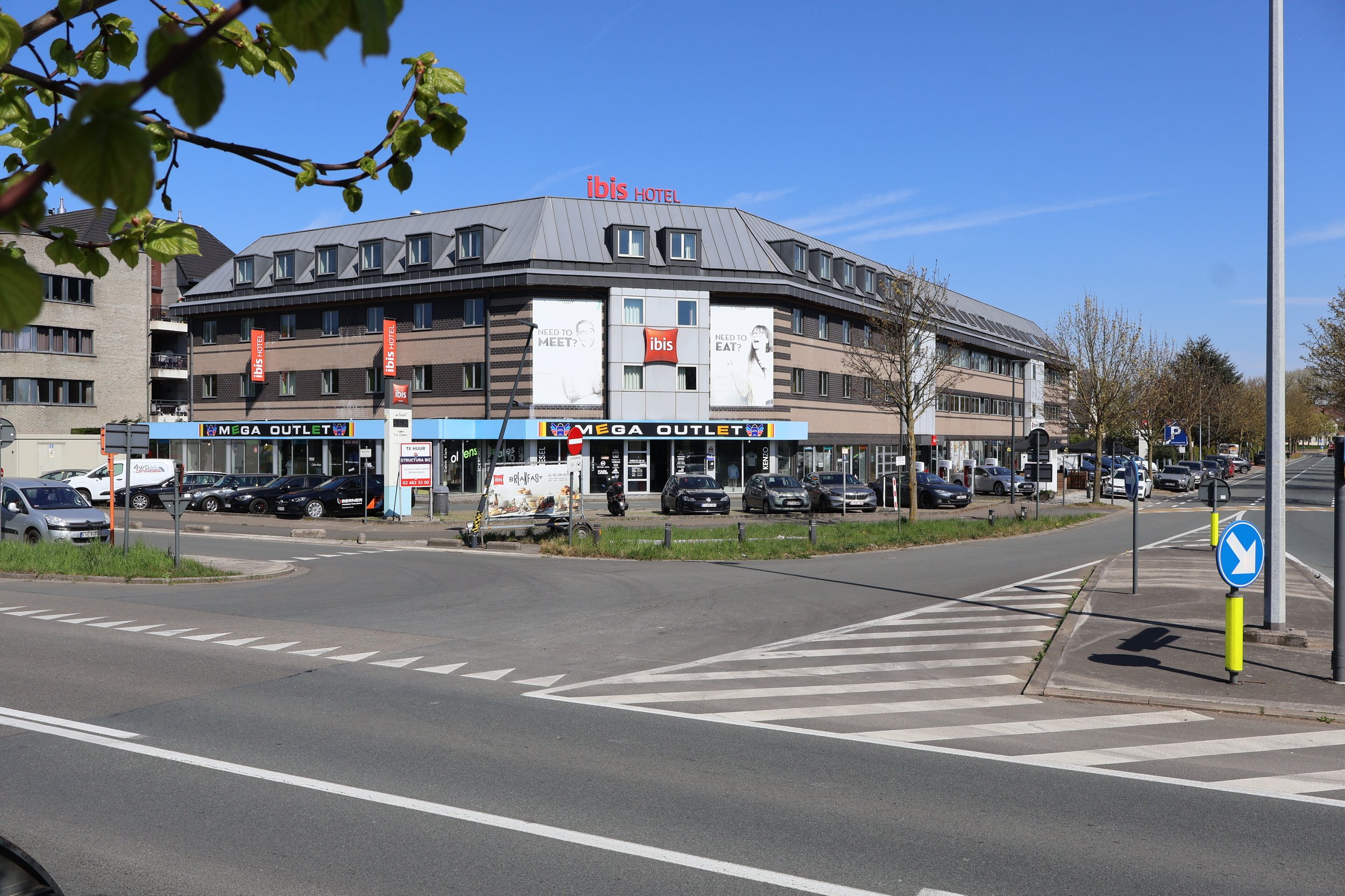 Aalst : For Sale ' Commercial Building '   