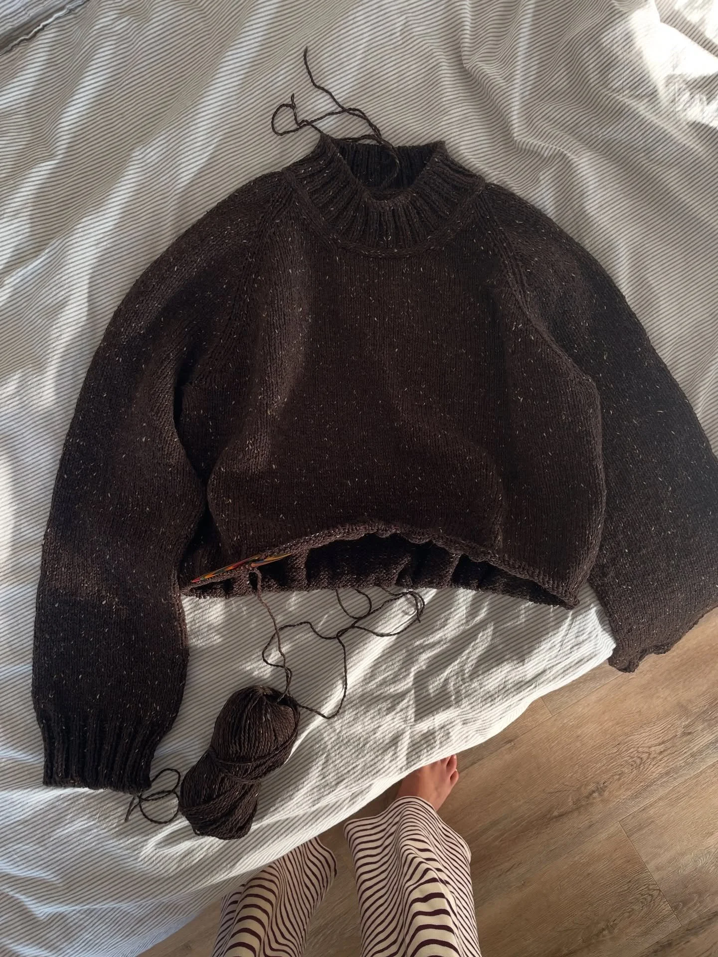 The progress of the Runa Sweater in brown and navy blue 💙🤎

The sweater is unisex and knitted top down in Tweed by @kitcouturecph . It is first worked back and forth to create a higher back neck with shaping increases. Then it is worked in the roun