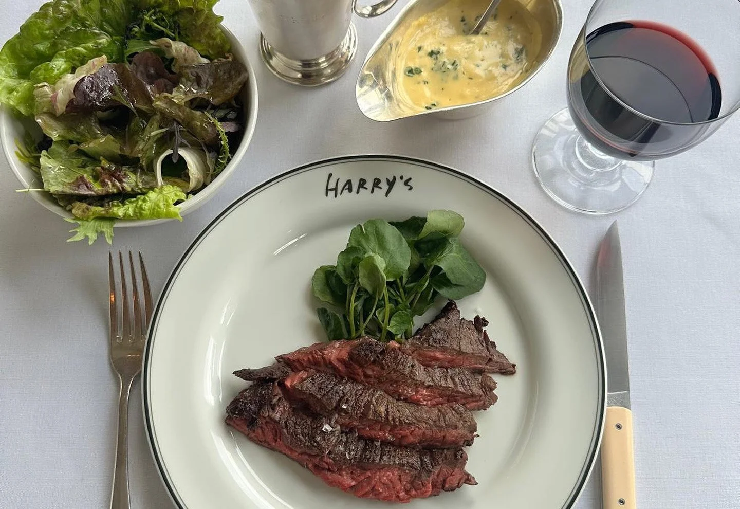 harrys bavette steak with golden frites sauce bearnaise and green salad