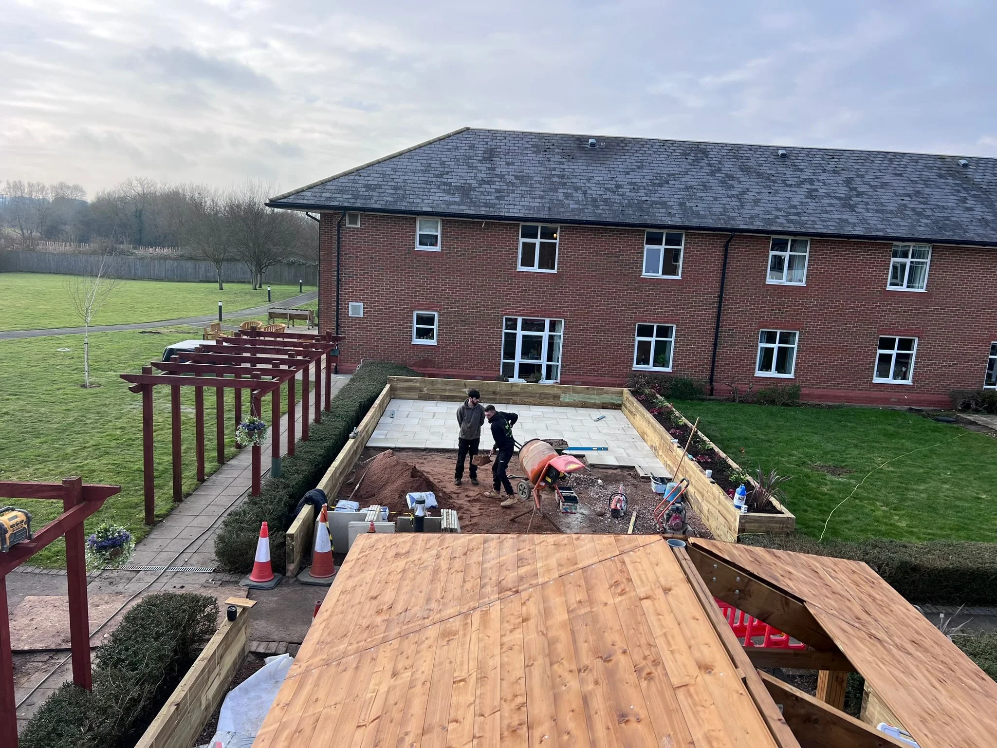 WhatsApp Image 2025-01-22 at 16.01.29 (1).jpeg