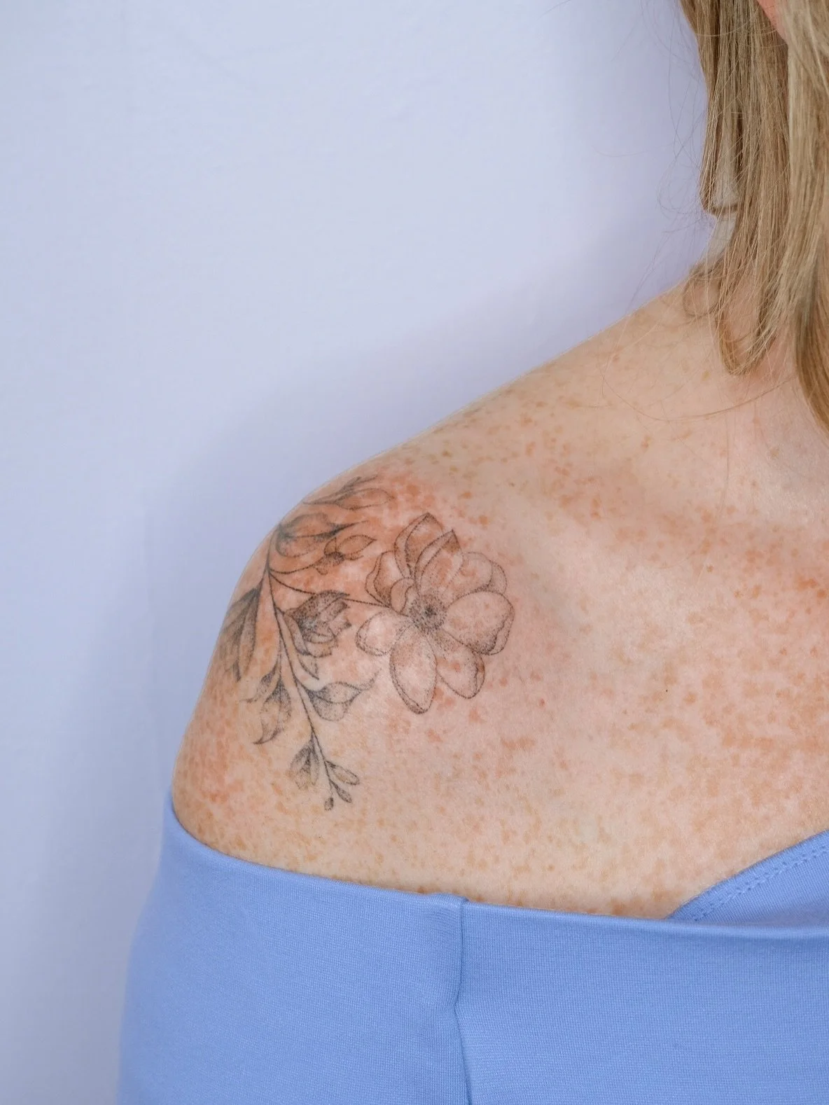 handpoked recently 🌀💞

#handpoke #handpoketattoo #machinefreetattoo #blacktattoo #dotworktattoo #smalltattoo #tinytattoo #londontattoo #london #brightontattoo #brighton