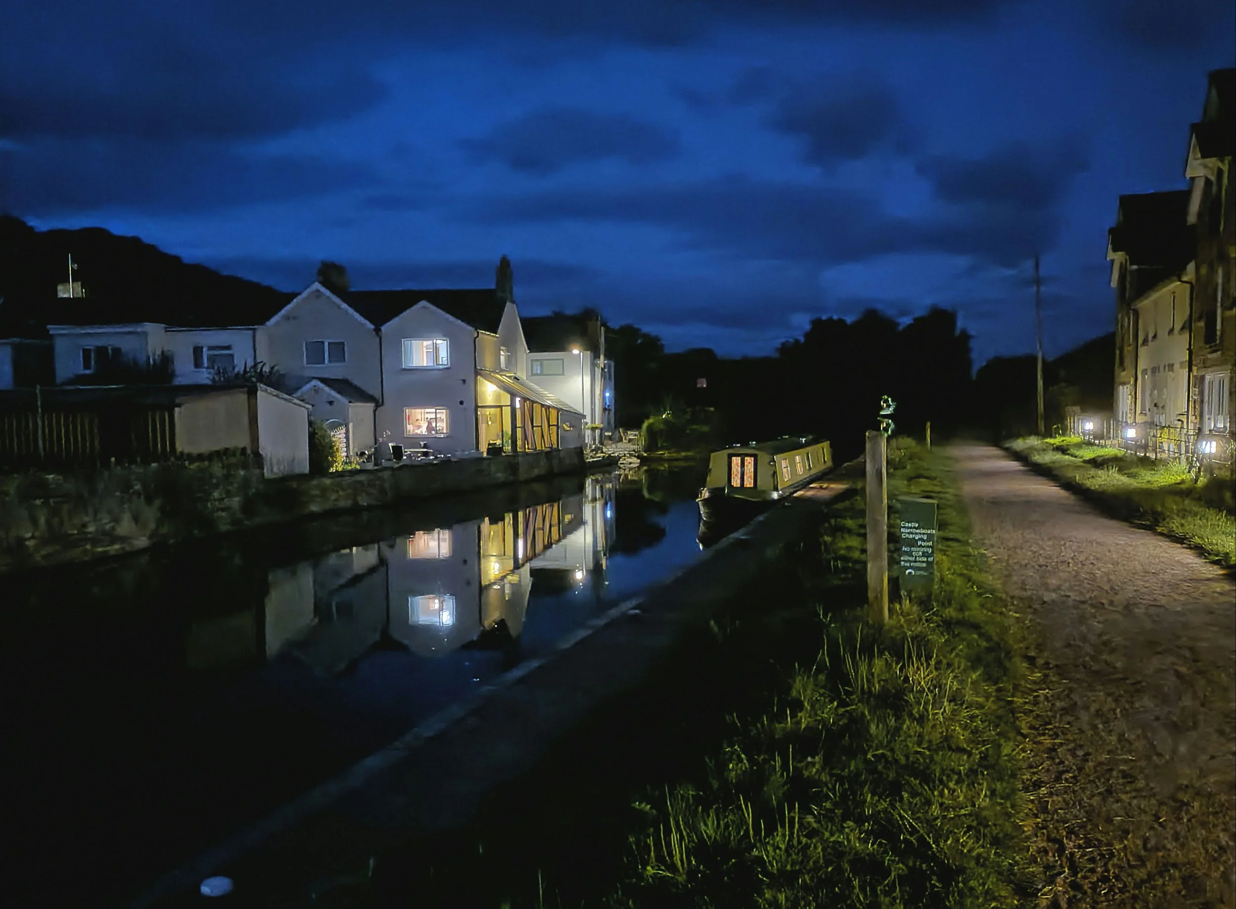 brecon-basin-nightshot-2_53906212950_o.jpg