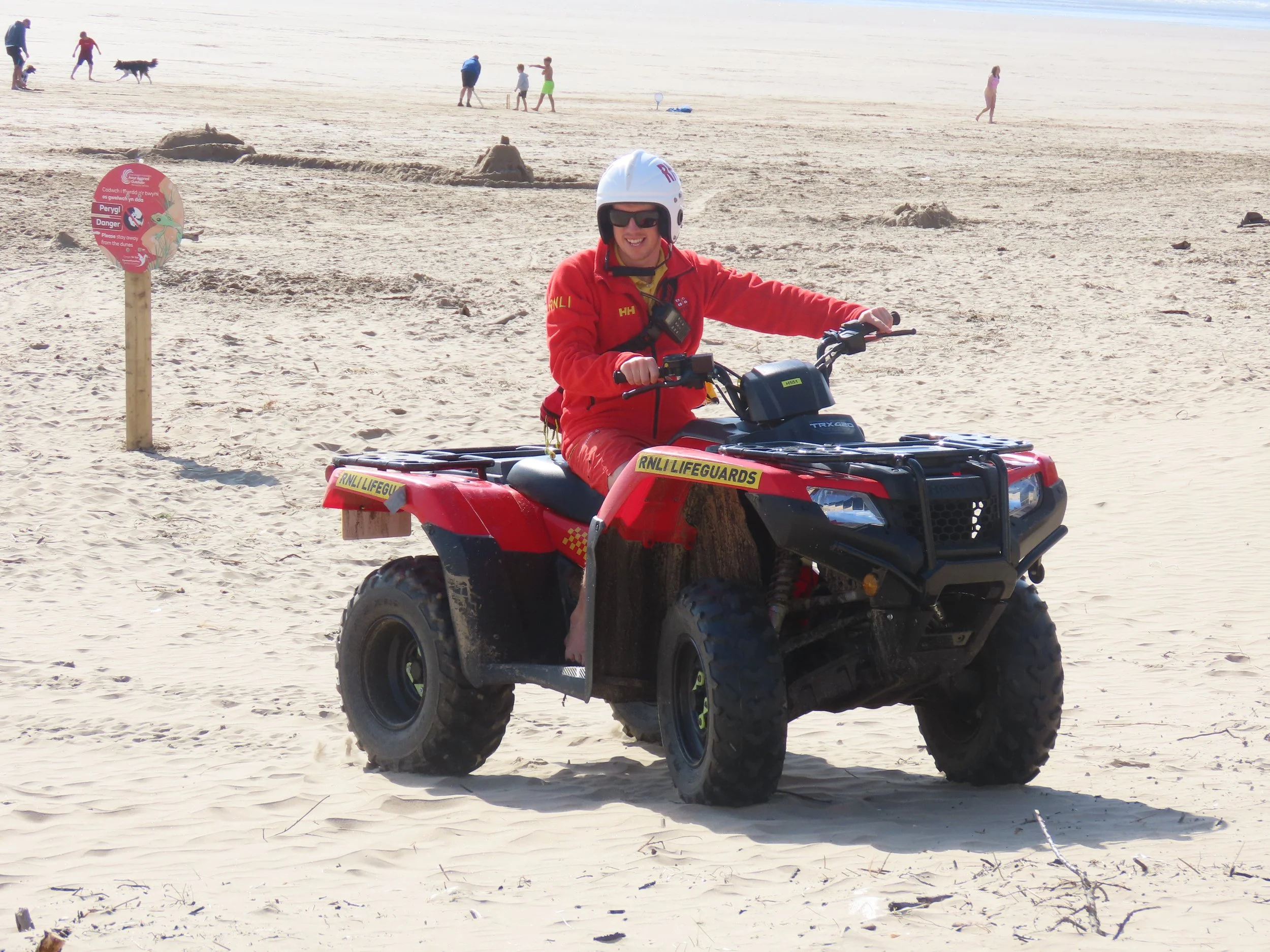 pembrey-country-park-visit_53888728902_o.jpg