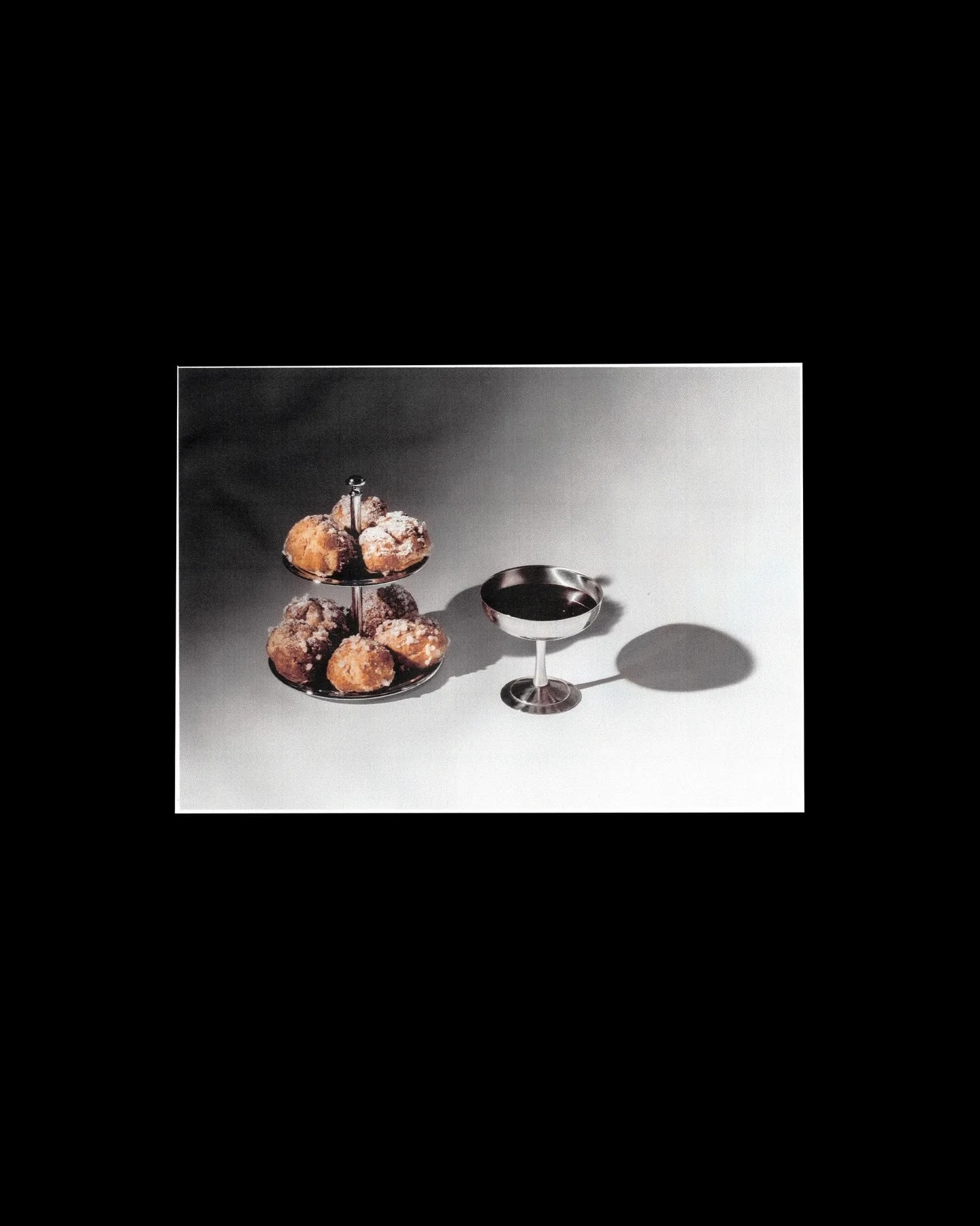 Social media content for @pnyburger &mdash; PNY FOR LOVERS (Valentine&rsquo;s Day). 

Art direction, photo and video shoot, graphic design. 

#valentines #chrome #artdirection #love #graphicdesign