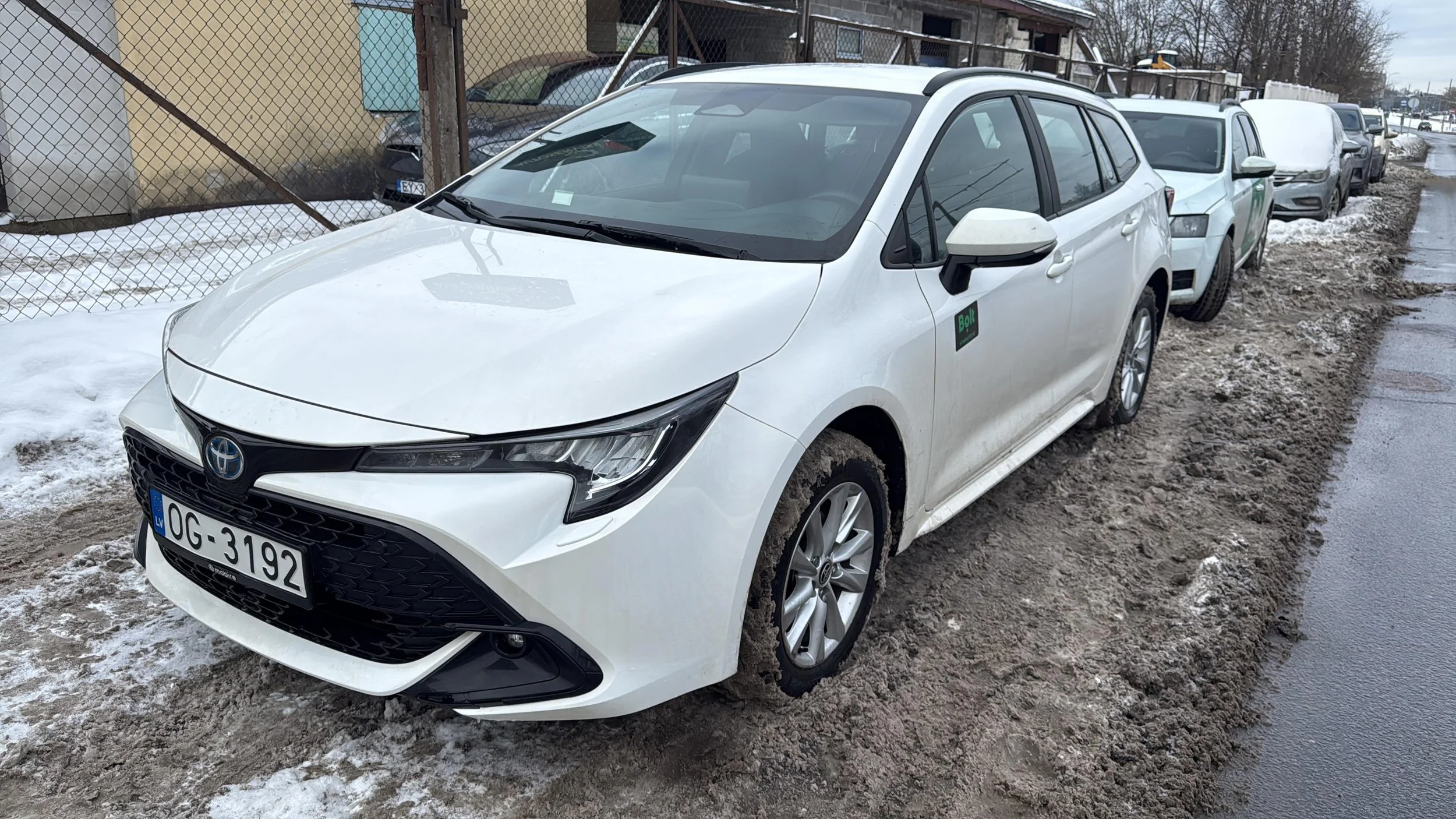 Toyota Corolla auto noma Rīgā Ķengaragā