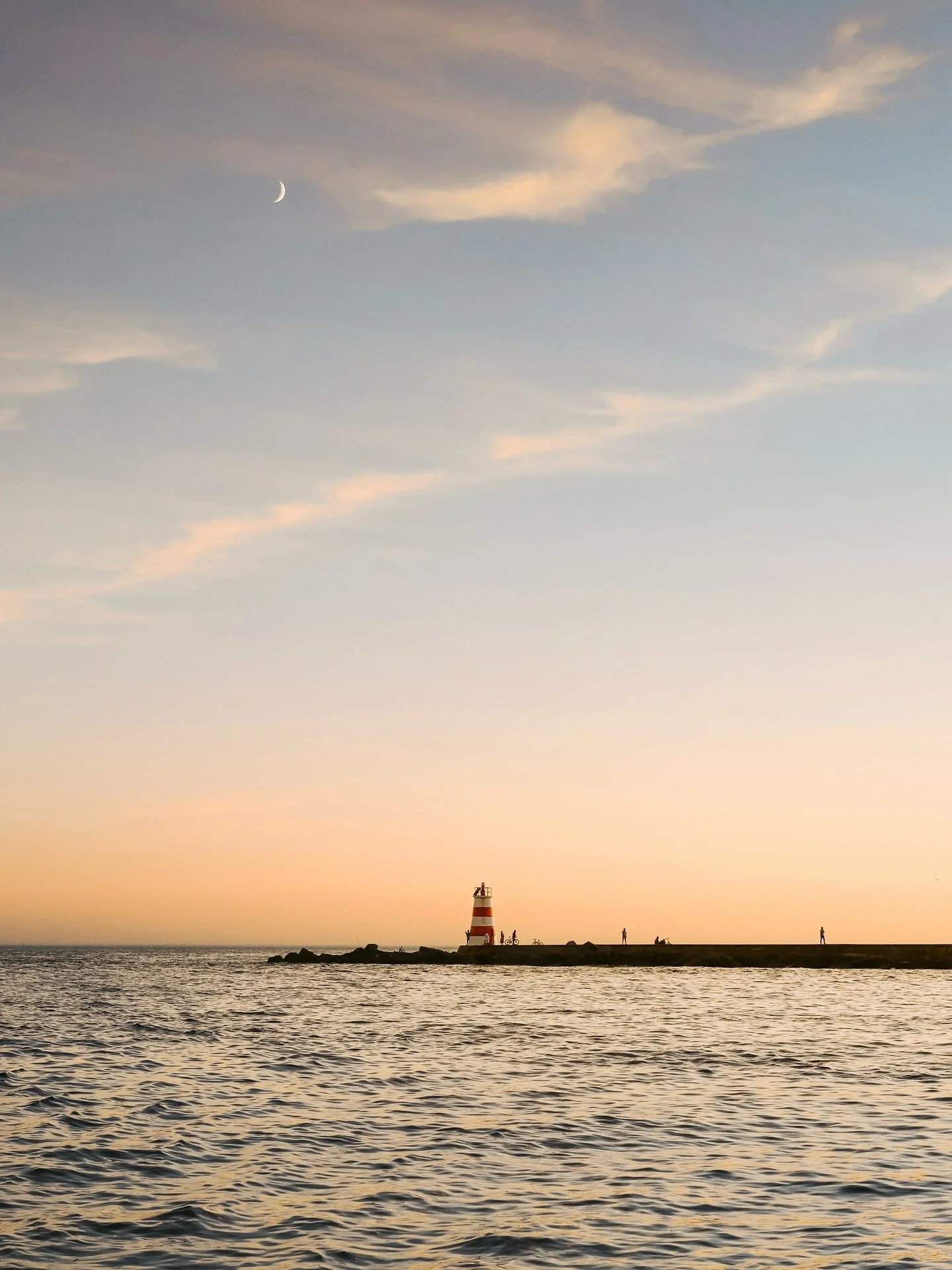 Algarve, Portugal ✨
&bull;
&bull;
&bull;
&bull;
&bull;
#travelphotography #goldenhourphotos #visitportugal🇵🇹 #algarveportugal