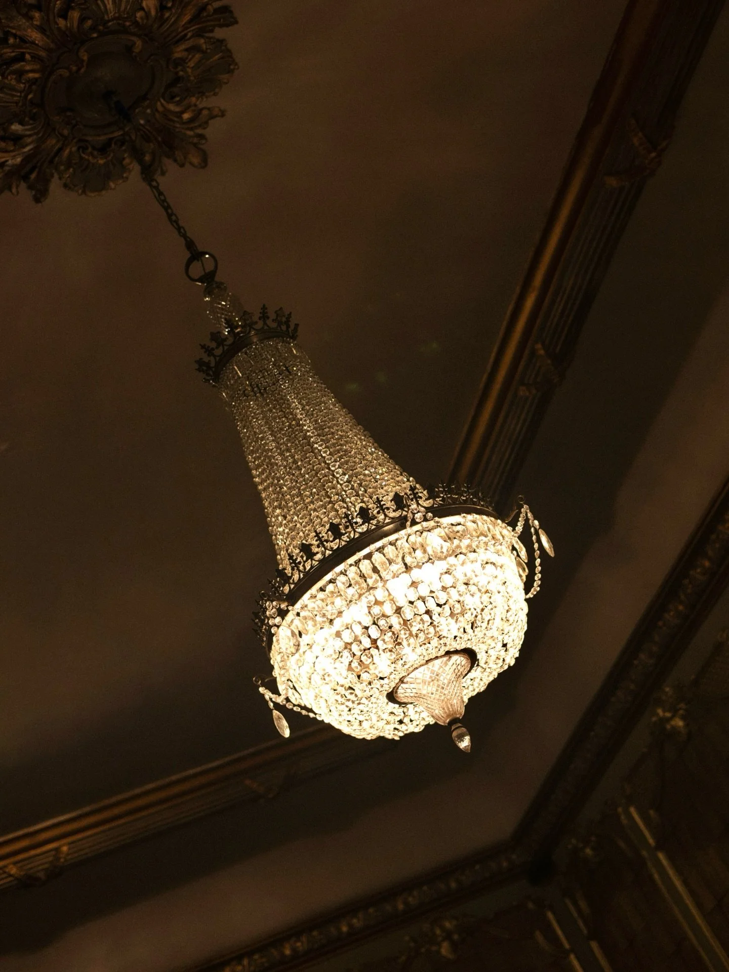 London in December ✨🥹❤️
&bull;
&bull;
&bull;
&bull;
&bull;
#visitlondonofficial #london #londonchristmas