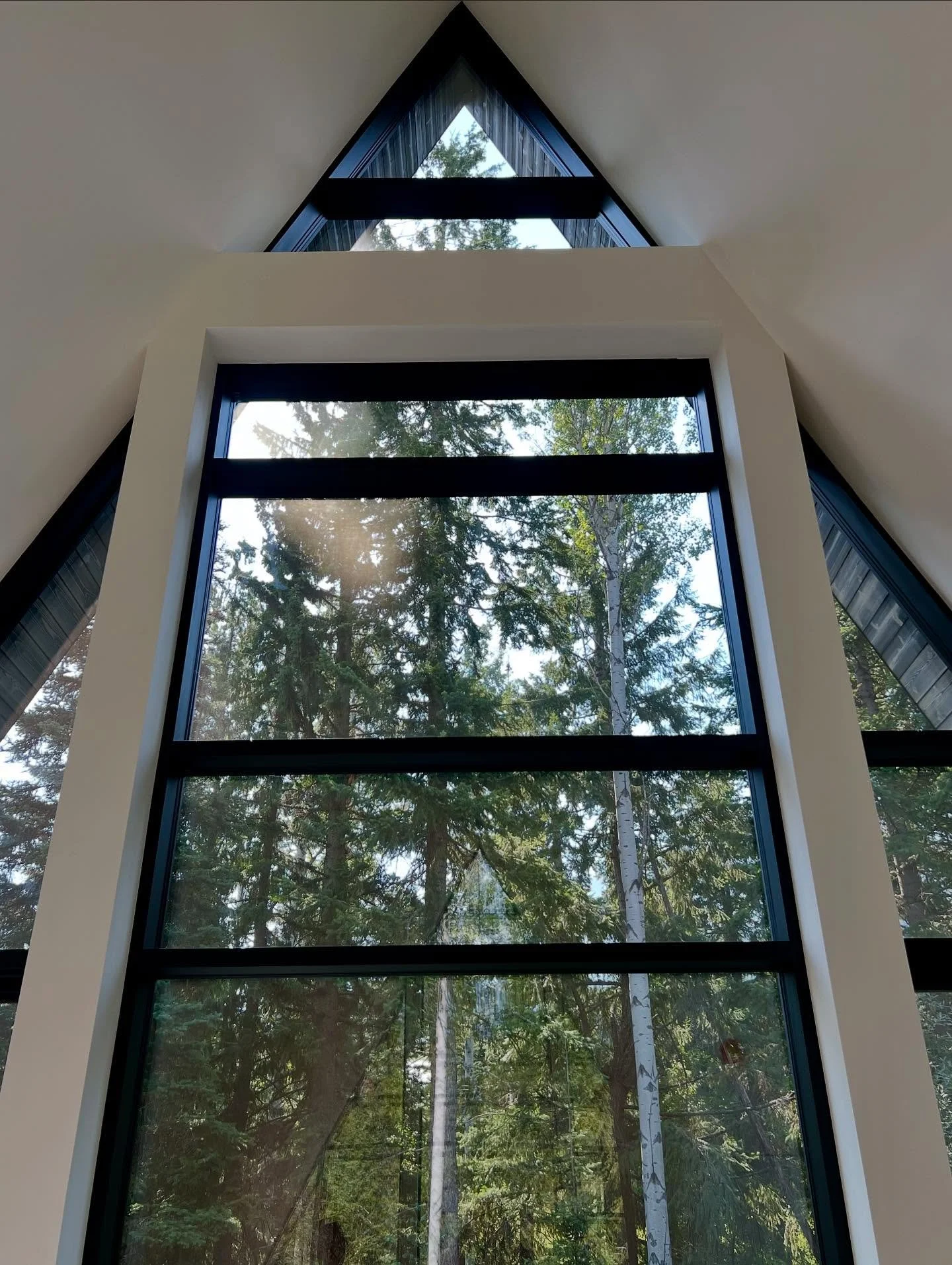 🪟 A frame magic 🪟 #homebuilder #windows #columbiavalleybc #goldenbc