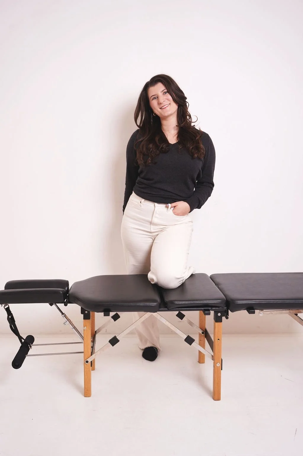 Female Brooklyn Chiropractor Thuli table greenpoint