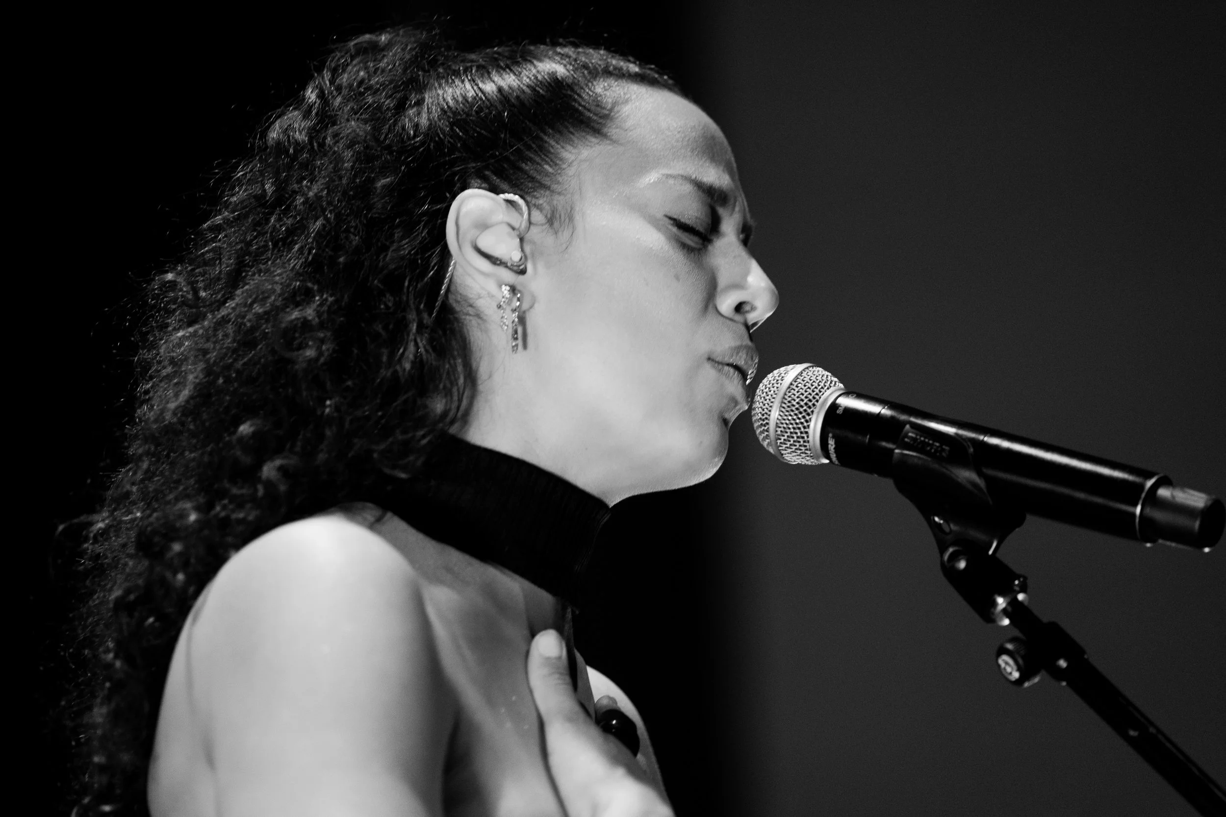 20250405_JohnnySwim_ParamountTheatre_DSC05037.jpg