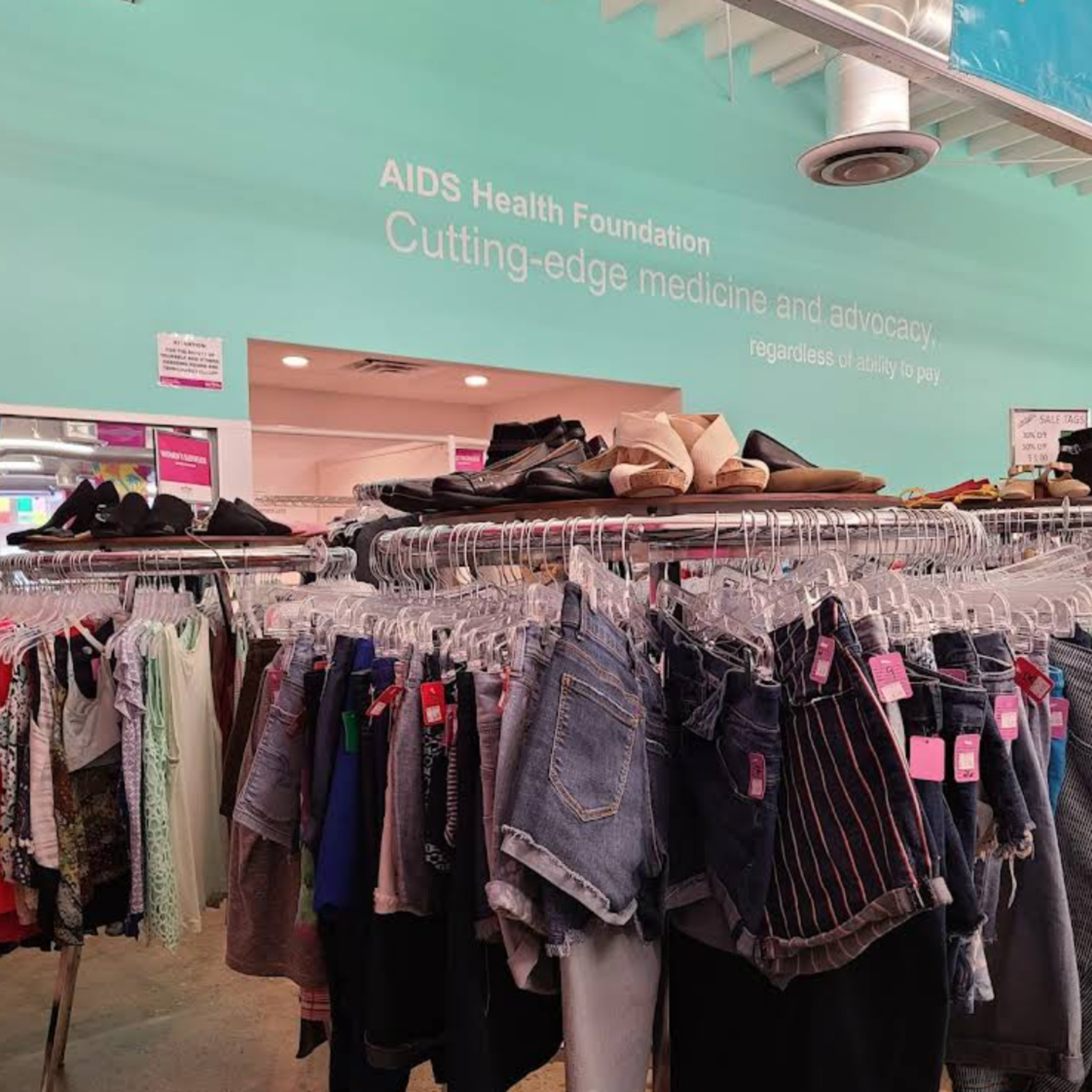 Best Thrift Stores in Houston: Deals, Donations & More (2025) — Buzz by Bee