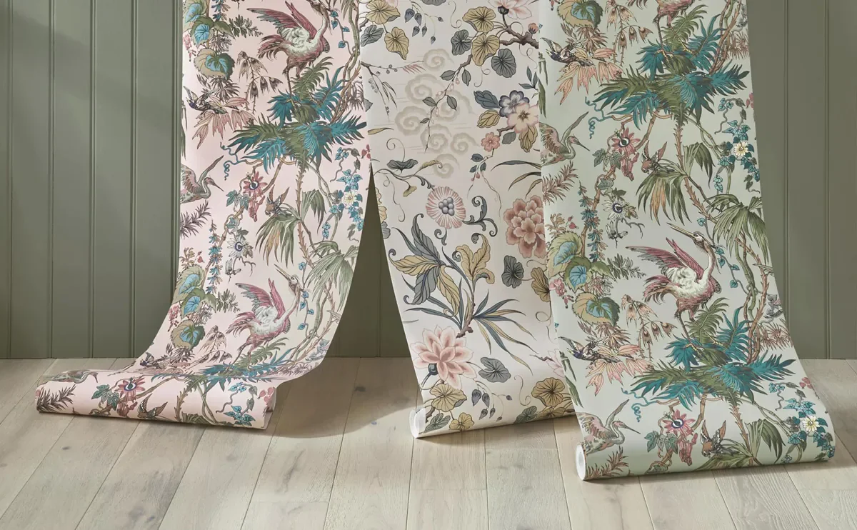 Printed statement wallpaper