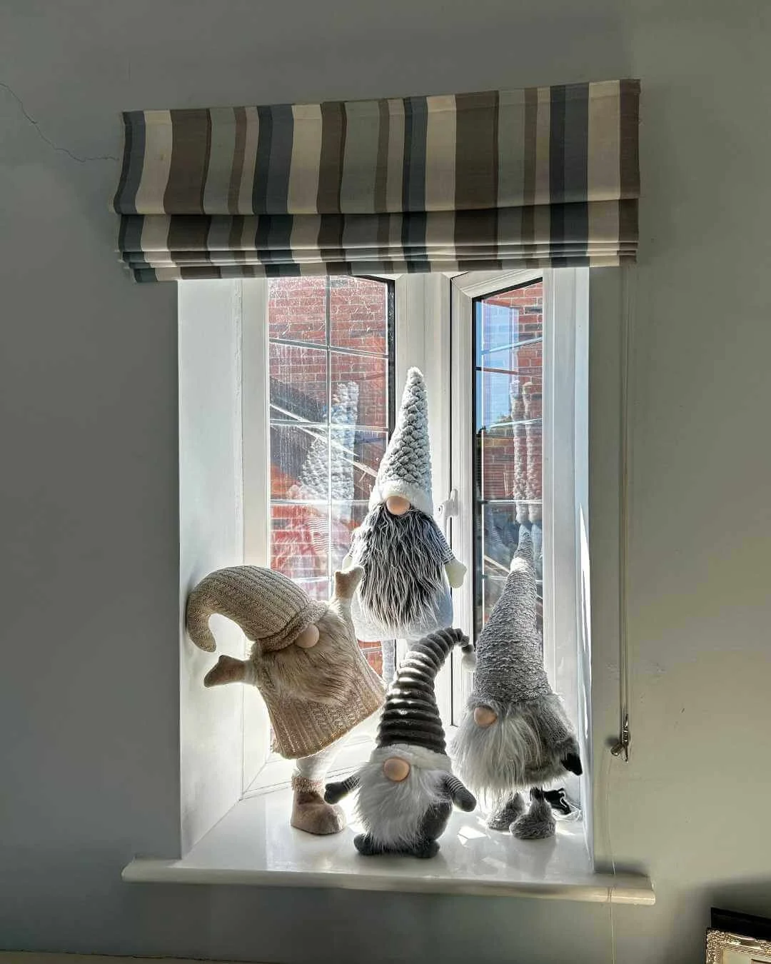 roman-blind-dressing-window-before.jpg