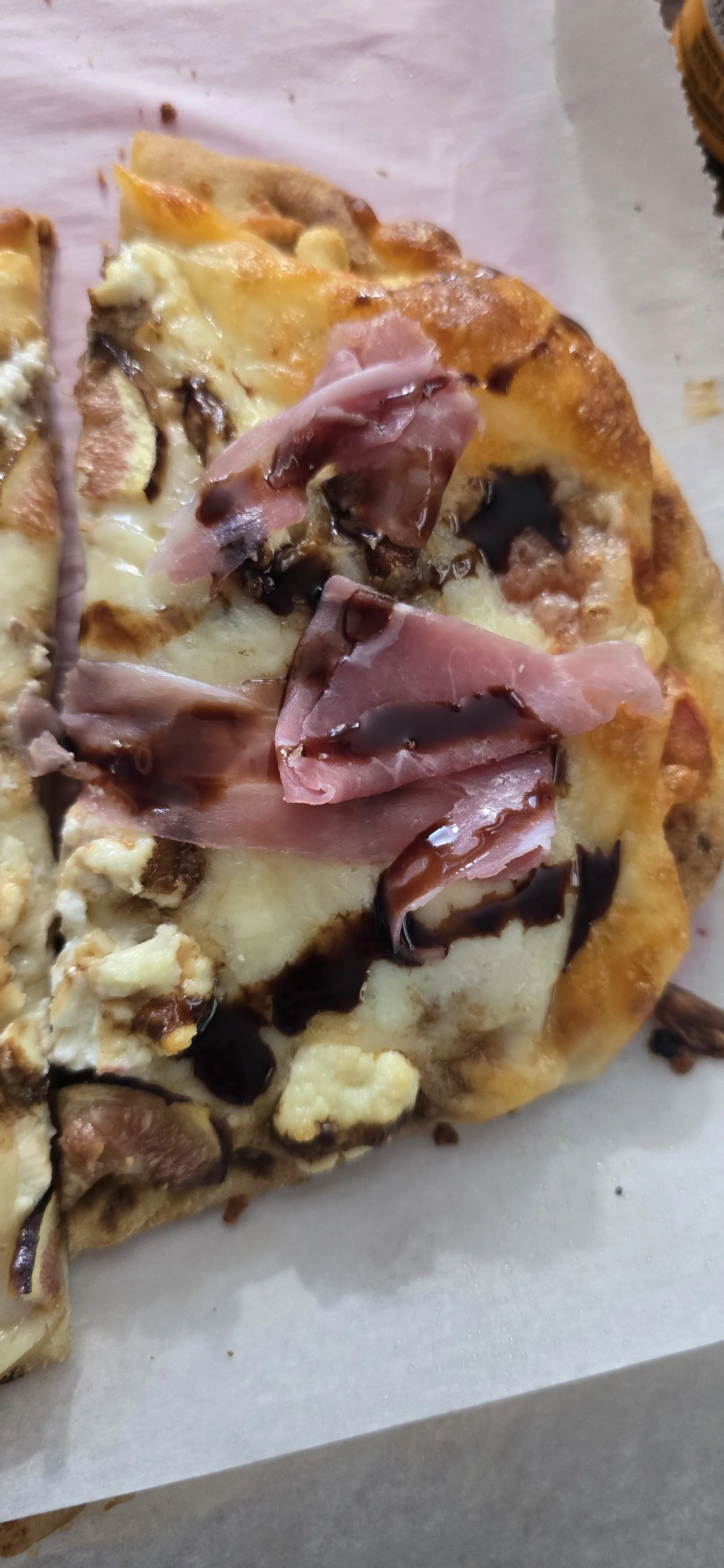A Pig, A Fig and A Goat walk into a Pizza