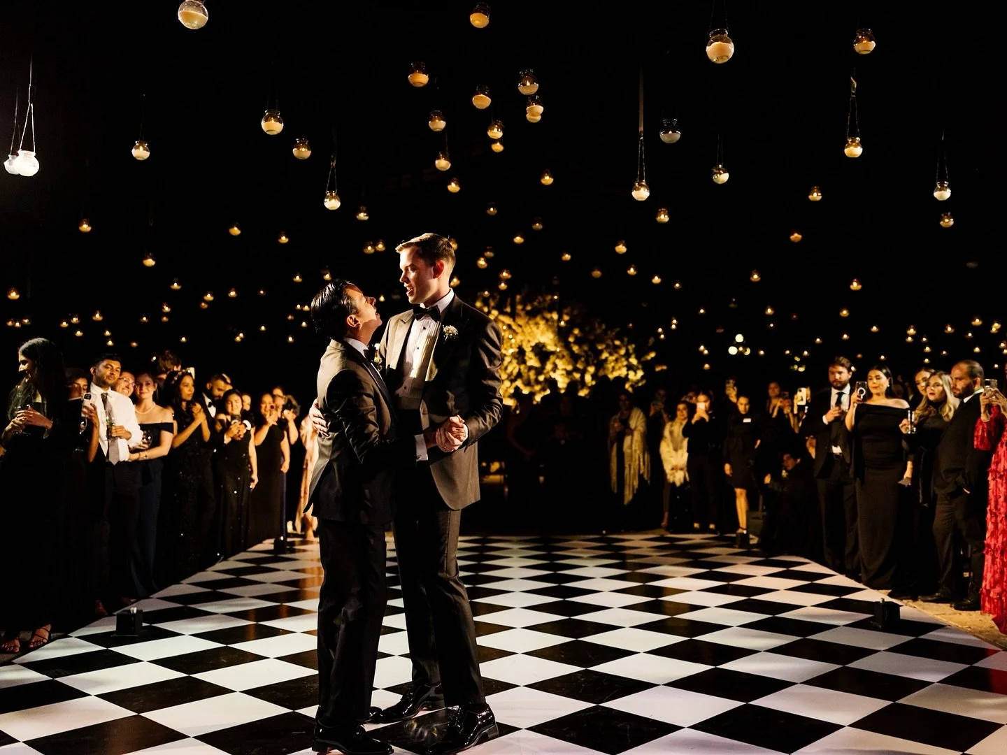 The heartfelt dances with family, followed by the first dance as a couple, will forever have my heart&mdash;it&rsquo;s where love, memories, and emotions come together in the most beautiful way.
.
.
.
WP @casateenqro 
Venue @haciendalagunillasqro 
Vi