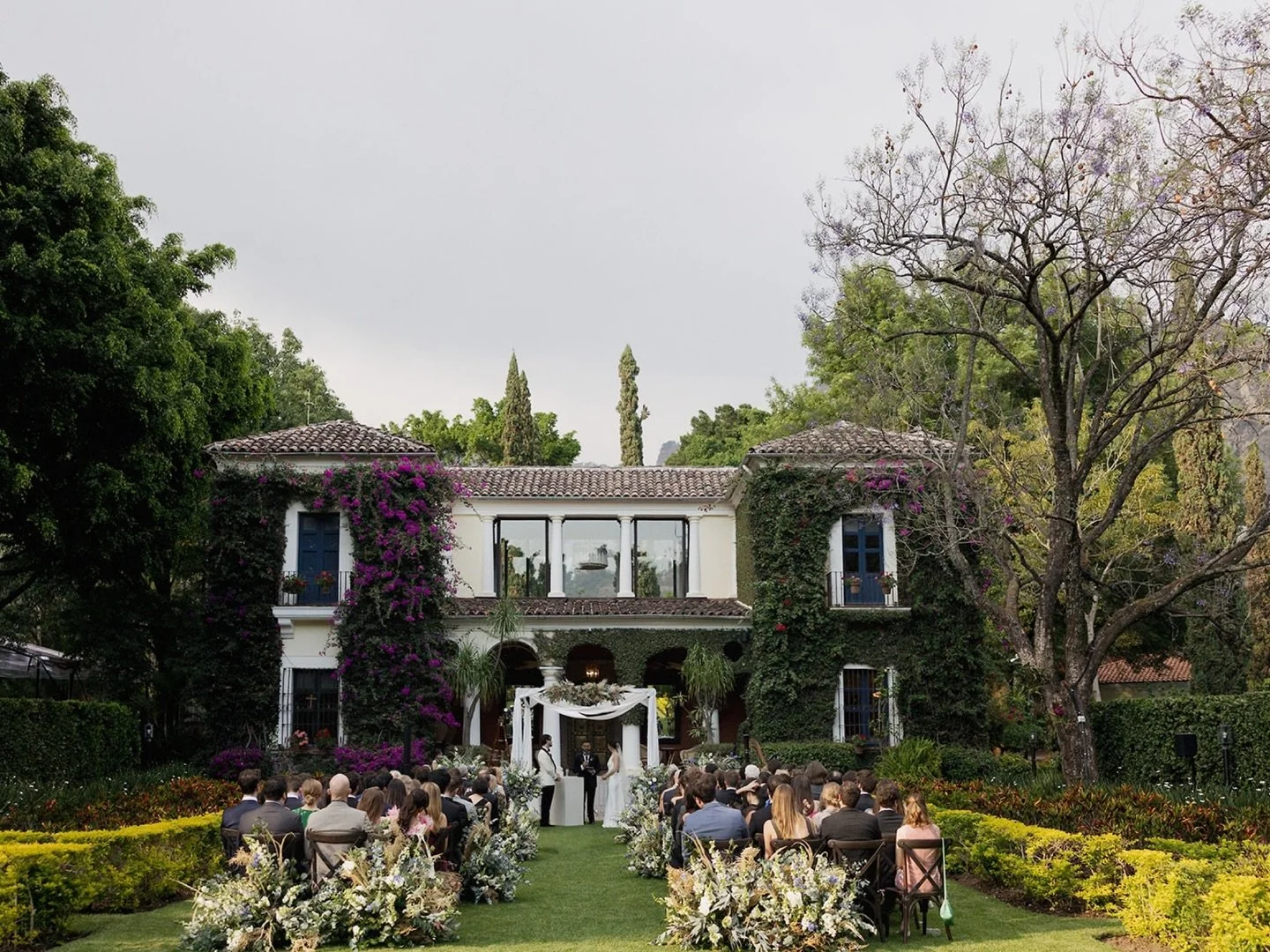 From the quiet moments of getting ready to a ceremony full of intention and a party that truly came alive.
S &amp; R, celebrating love in the heart of Tepoztl&aacute;n &mdash; just as it should be 🤍
.
.
.
WP @valentinacorroweddingplanner 
Video @spo