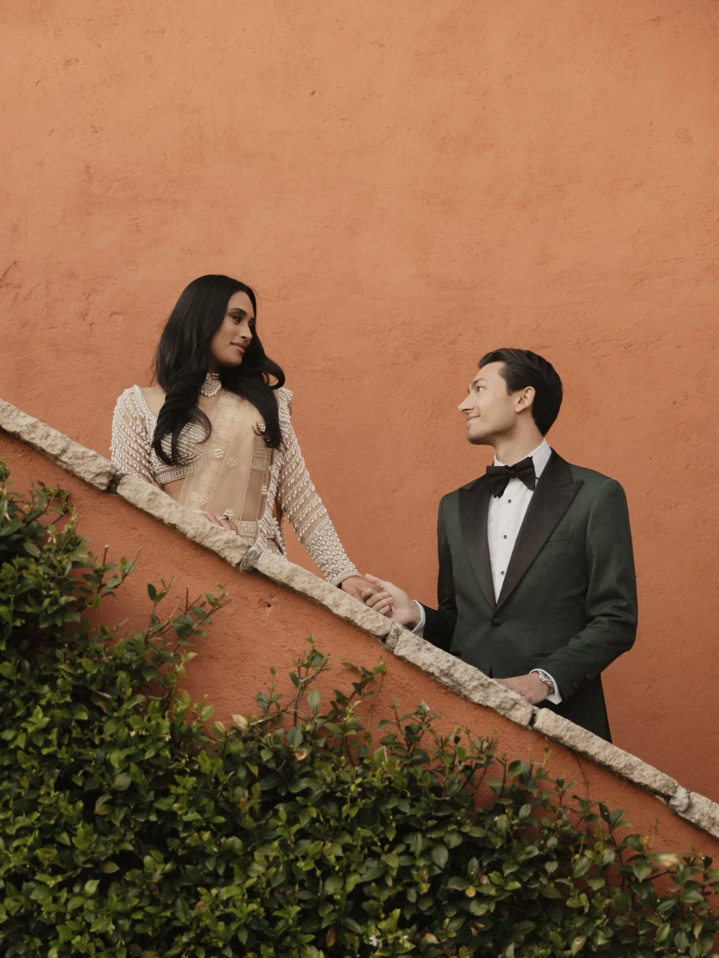 A vibrant multi-day wedding celebration in San Miguel de Allende
.
.
Discover more moments from this beautiful celebration on the blog 🤍 www.ildefonsogutierrez.com 

WP @soleisanmiguel 
Venue @liveaquasanmiguel &amp; @rancholassabinas 
Flowers @psfl