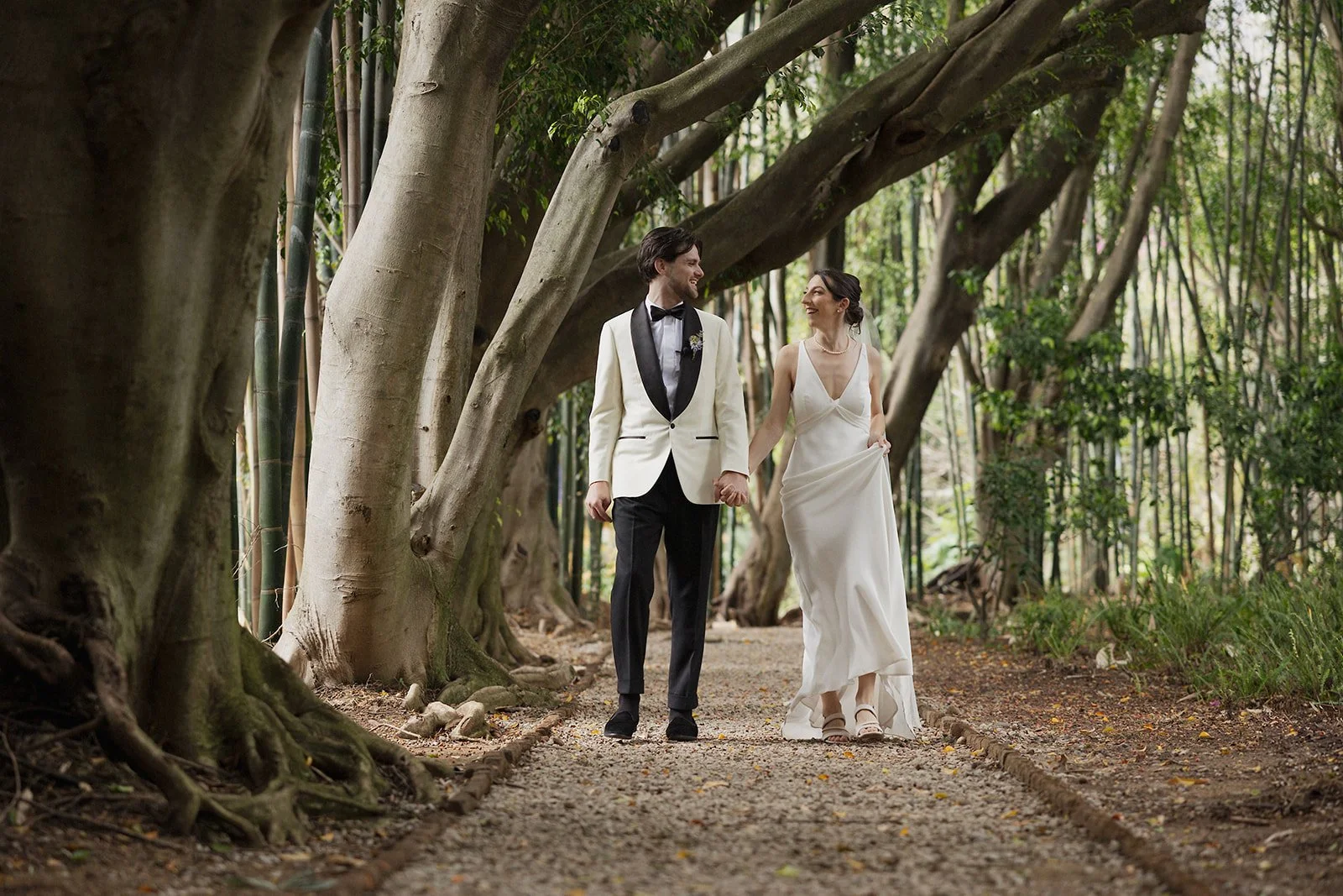 Bride and groom portrait in Tepoztlán