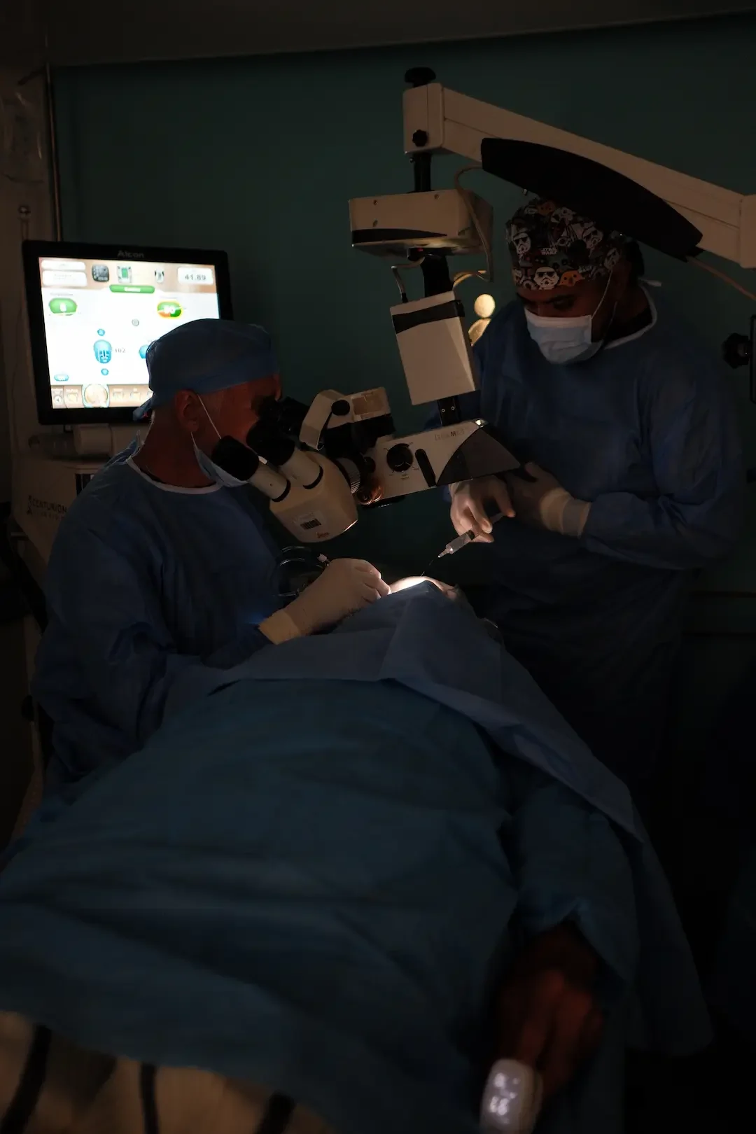 Dr. Paul Dougherty performing cataract surgery in Morocco during an Andrew Dougherty Vision Foundation medical mission