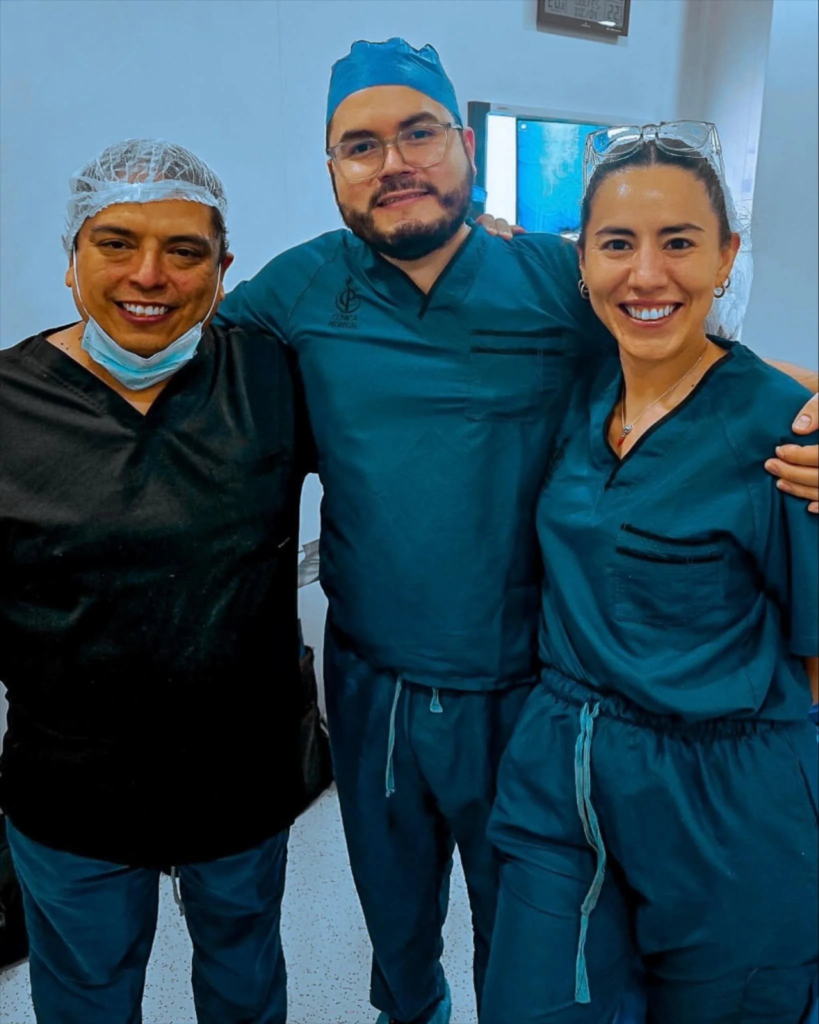 En la cirug&iacute;a ortop&eacute;dica, una fractura de cadera representa un desaf&iacute;o que abordamos con la determinaci&oacute;n de transformar el dolor en movimiento. La colocaci&oacute;n de una Pr&oacute;tesis de Cadera no es solo un procedimi