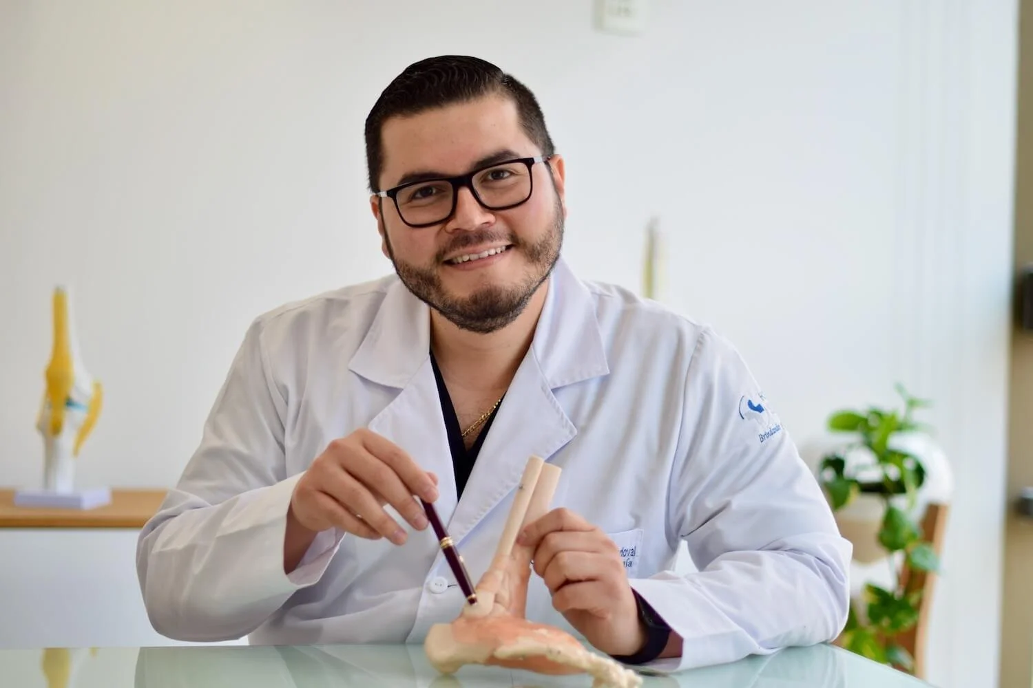 Dr. Jaime Sánchez Sandoval ortopedista y traumatólogo en CDMX