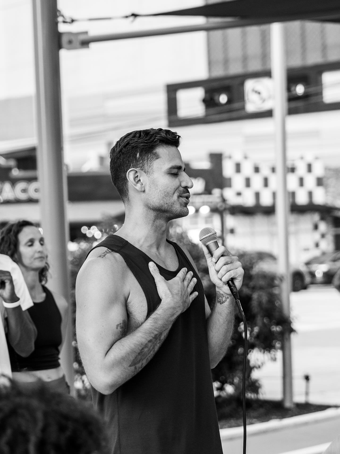 The power of community @lululemon 🔥

So grateful to be part of this Global Run Day and the launch of Hot Heat Club a @lululemon run series and community gathering.

Thank you @cristinaisabelramirez &amp; @krie8ta for all the love and effort you put 