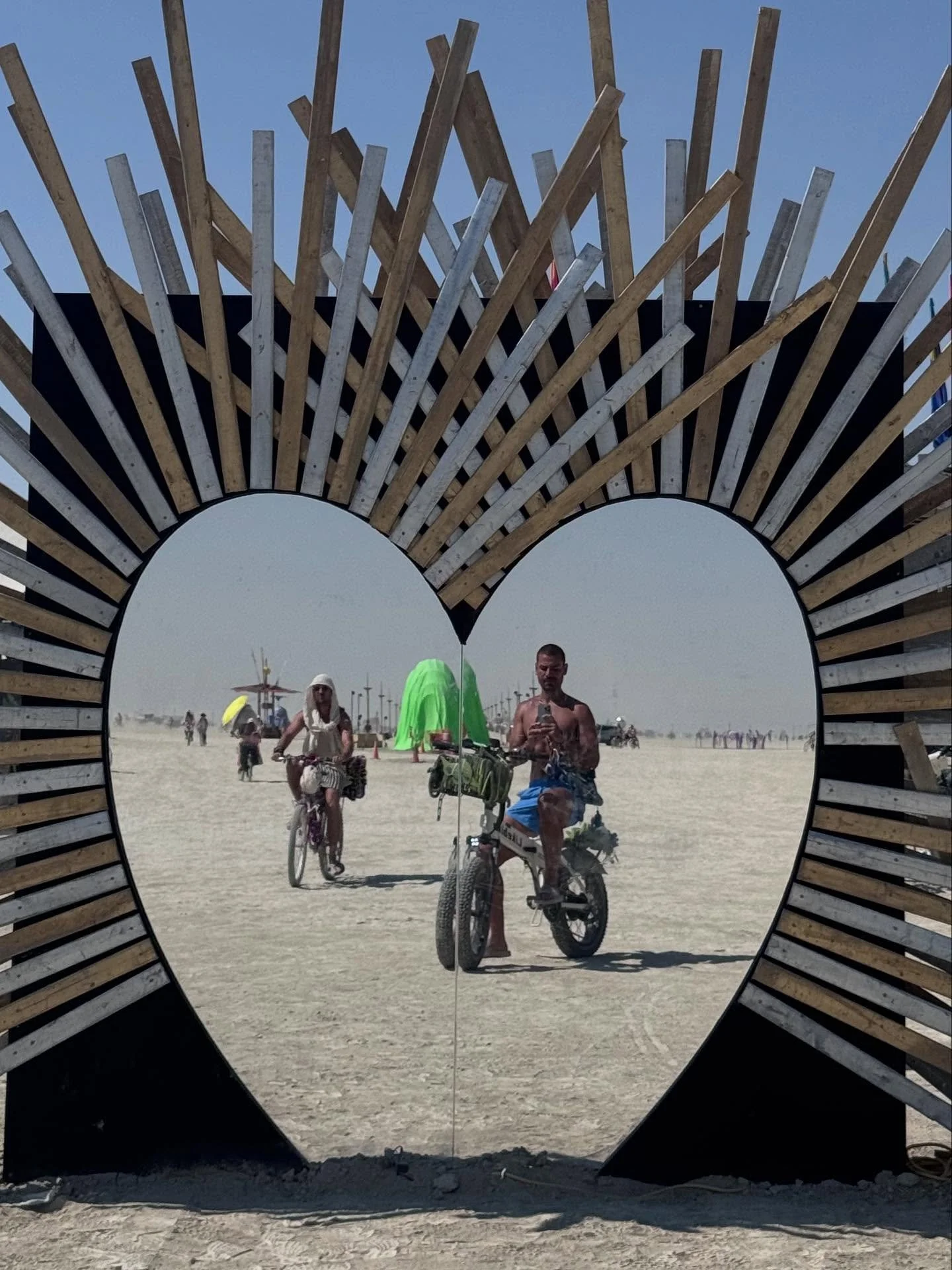 Memorias de un universo paralelo🏜️.

Ps I got to share this experience with the most amazing, talented, fun, creative, loving and artistic humans 🤍

#burningman2025