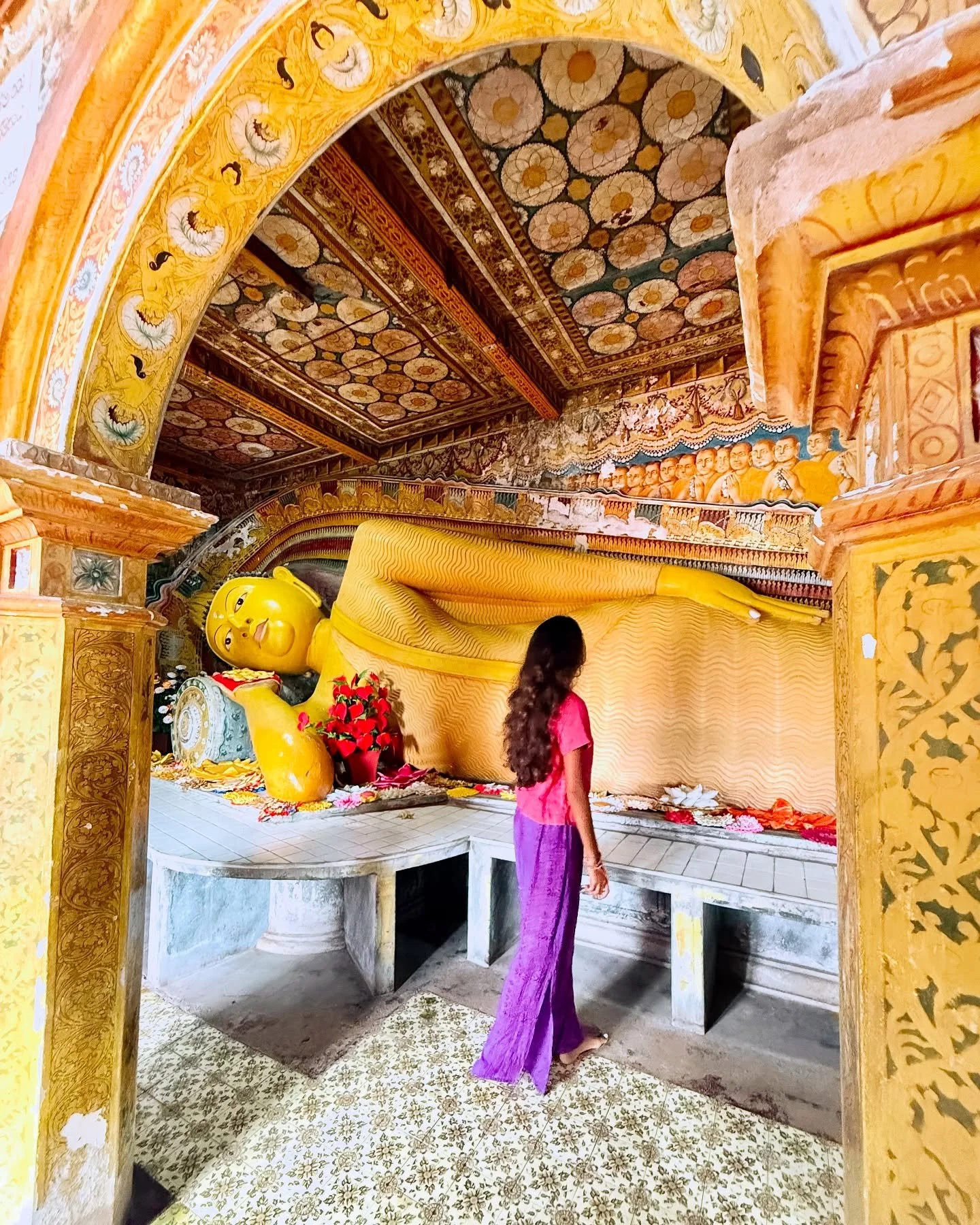 A short journey, a timeless encounter

From the calm shores of @mylabeachvilla , we wandered inland to the peaceful heights of Kumarakanda Maha Viharaya &mdash; a quiet sanctuary where history, heritage, and spirituality meet. 🕊️✨
Perched above the 