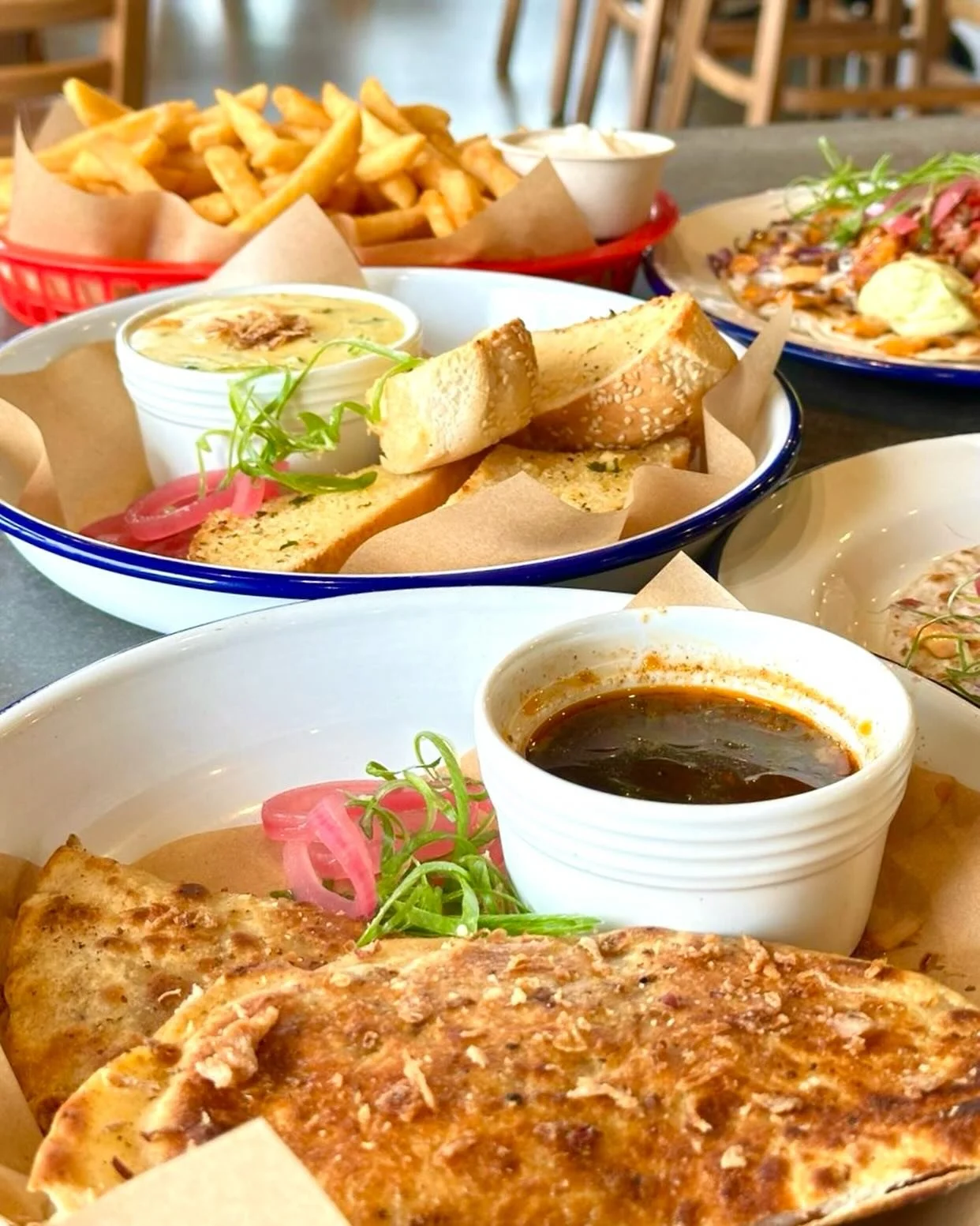 Let&rsquo;s eat all weekend 😋 Chiefs v Highlanders tonight 🏉