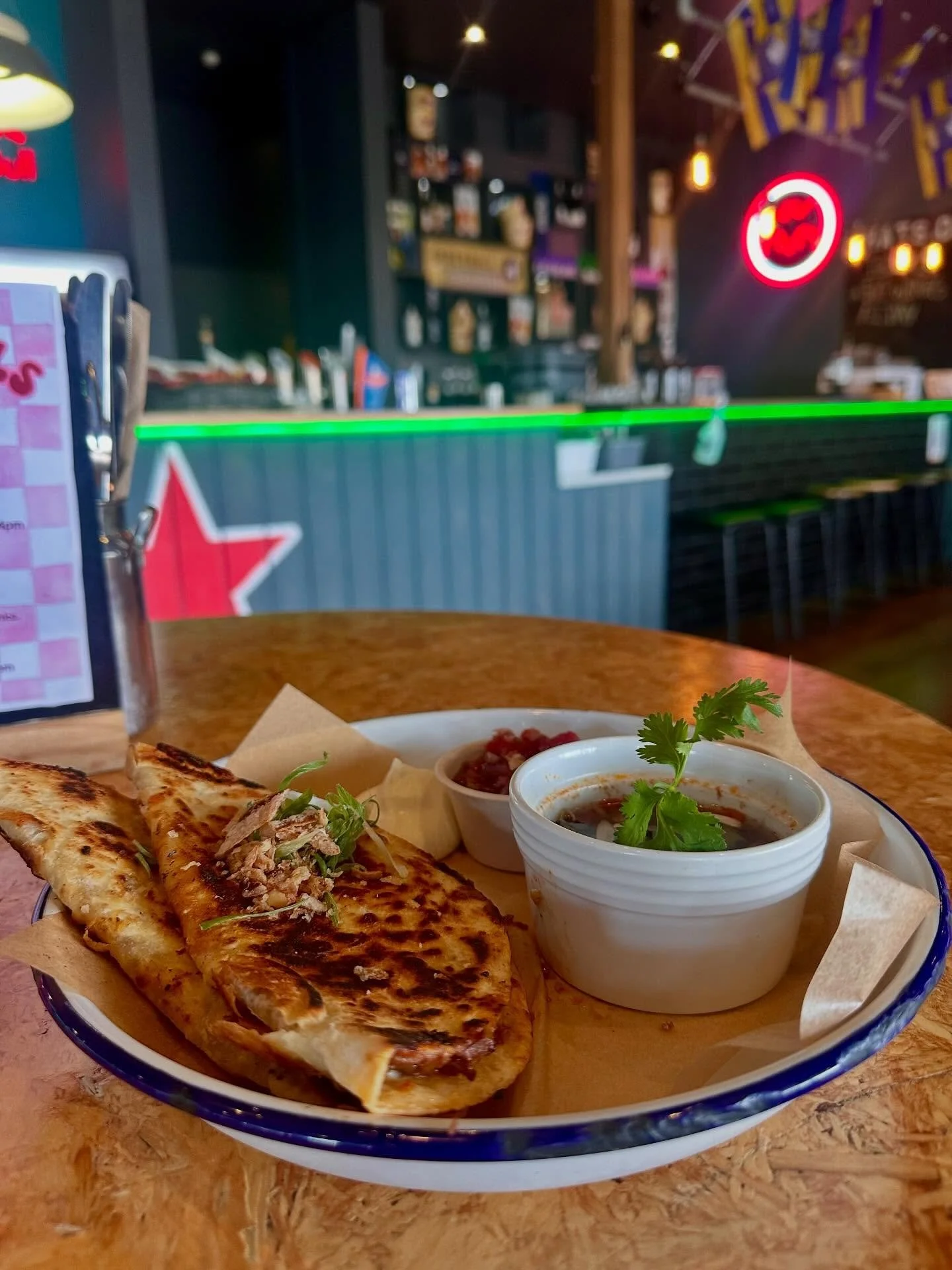 SUNDAY SCARIES FIXED 🌮🔥
Birria tacos, dipping sauce dripping, and a drink in hand. One bite and suddenly Monday doesn&rsquo;t seem so bad&hellip; 
Pull up, get messy, and end the weekend right 🍻
&bull;
&bull;
&bull;
&bull;
#sundayscaries #birriata