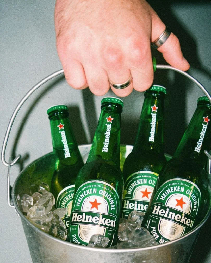 Clock off, beers on 🍻
Thirsty Thursday is here! Cold pints, good chats &amp; kicking off the weekend at The Raft 
&bull;
&bull;
&bull;
&bull;
 #weekendvibes #beerswiththeboys #workshout