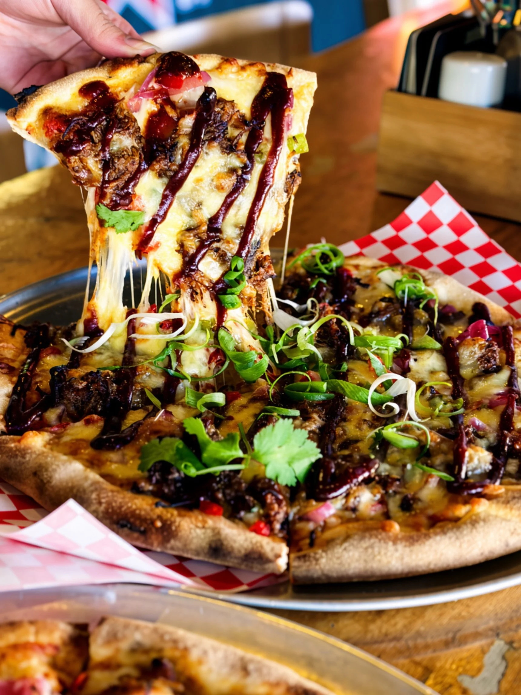 The only difficult decision tonight is which pizza to order first 🍕🔥
Grab the crew, order a few for the table, and settle in for a proper night at The Raft. 🎉
&bull;
&bull;
&bull;
&bull;
#pizzaparty🍕 #taurangaeats #mountmaunganui #afterworkdrinks