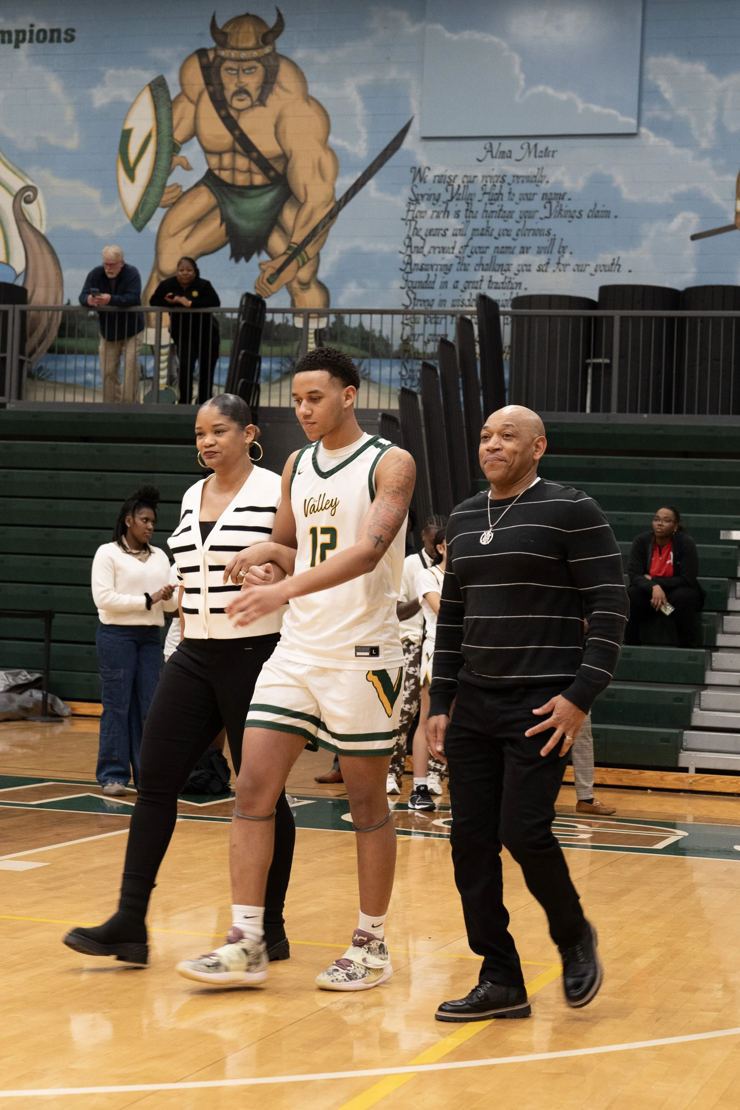 _storage_emulated_0_Download_SENIOR NIGHT SPRING VALLEY_161-DSC08647.jpeg