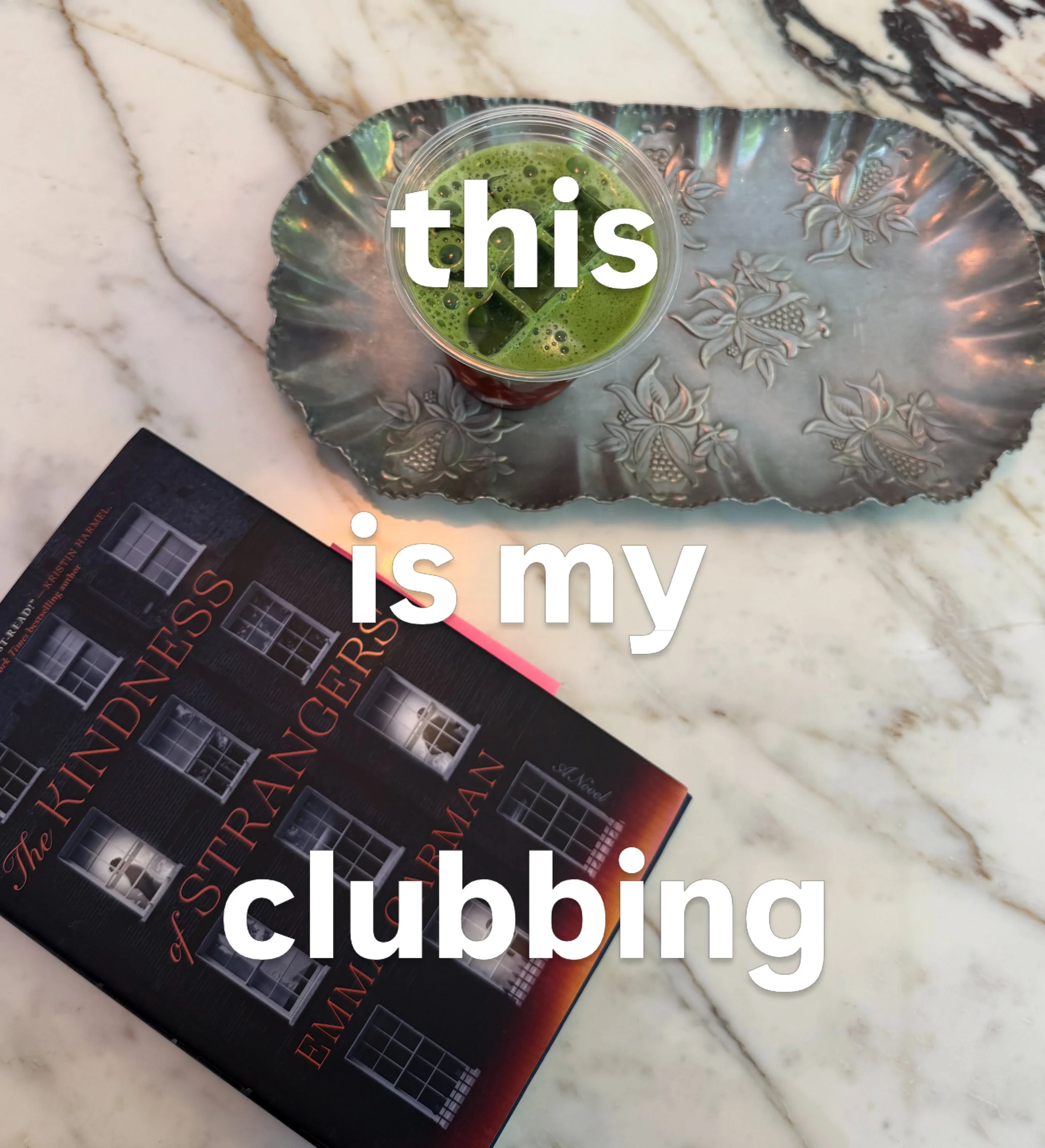 book clubs are considered clubbing 📖🤍

#bookclub #friends #club #party #coffee