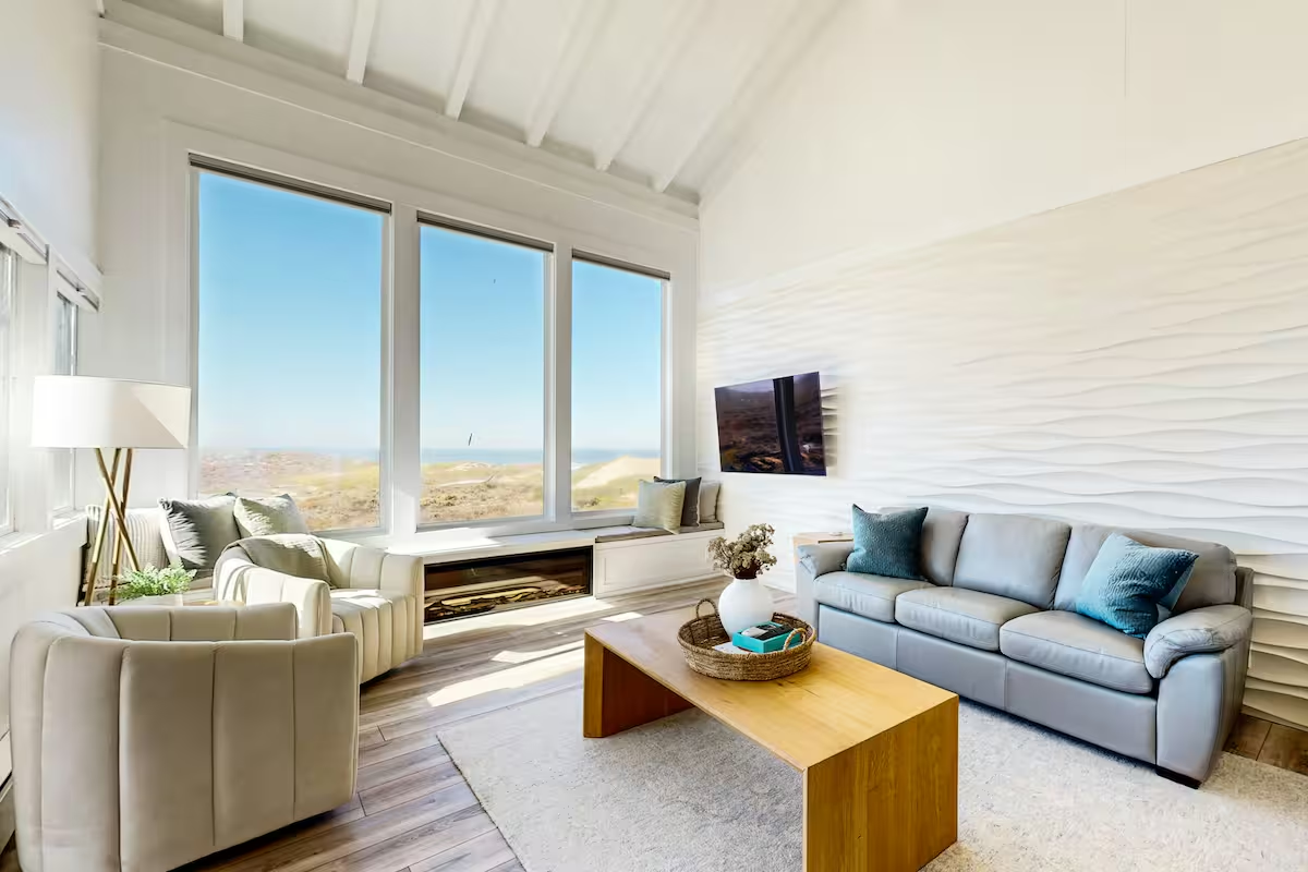 Moss Landing airbnb.png