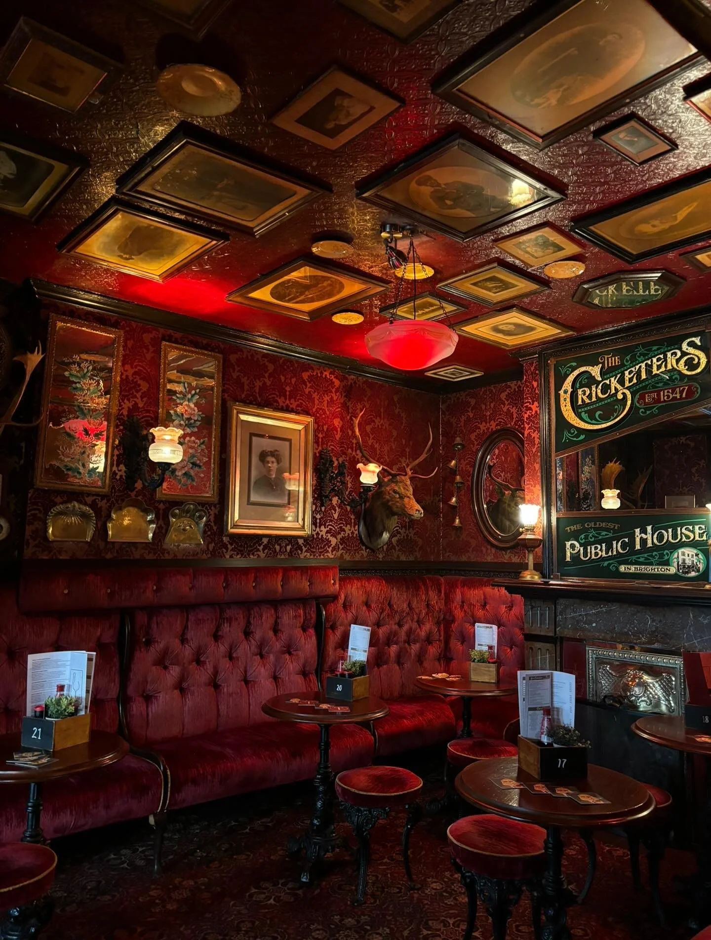 Unwind in our Cozy Snug areas with a pint of your favorite beer, The perfect way to unwind after a long day 🍻 
 ⭐️Happy hour 5-8⭐️

#cricketers #cricketersbrighton #thecrix #crix #brighton #brightonpubs #brightonpubscene #beer #brightonlanes #pub  #