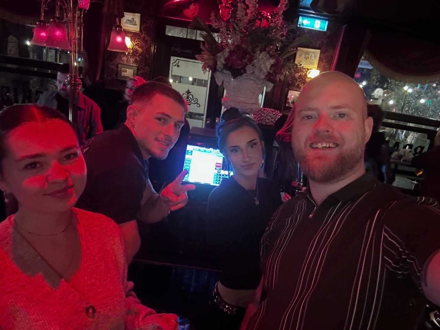 Tonight&rsquo;s squad. Free entry. Top drinks. Better service. 

#pub #saturday #team #brighton