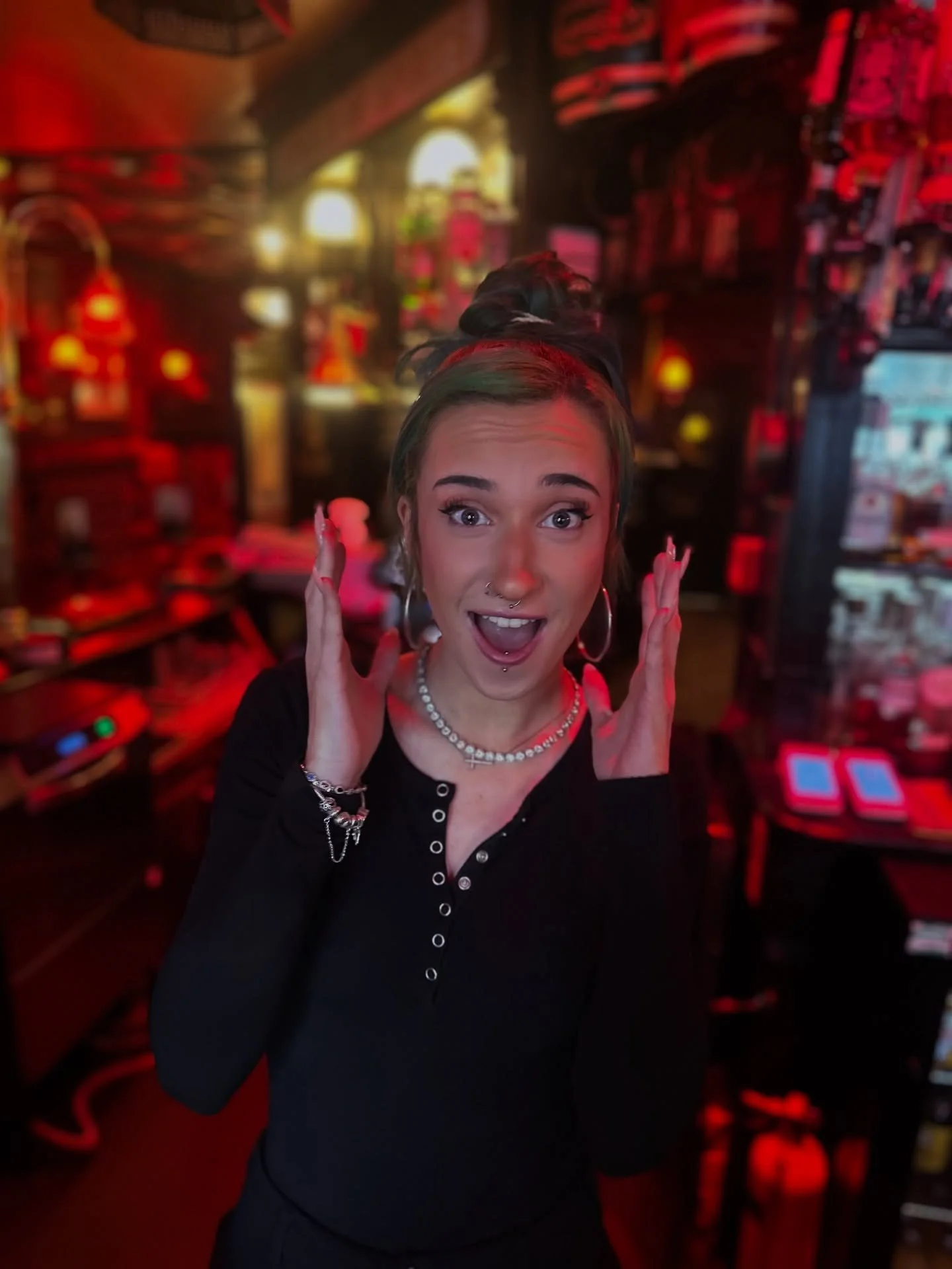 Mistys just found out our 2-4-22 offer is still on. Come and mix and match 2 of our big plates and burgers for only &pound;22.

Available Monday to Friday, even during half term! 😮 

#halftermfood #brighton #food #pub #offer