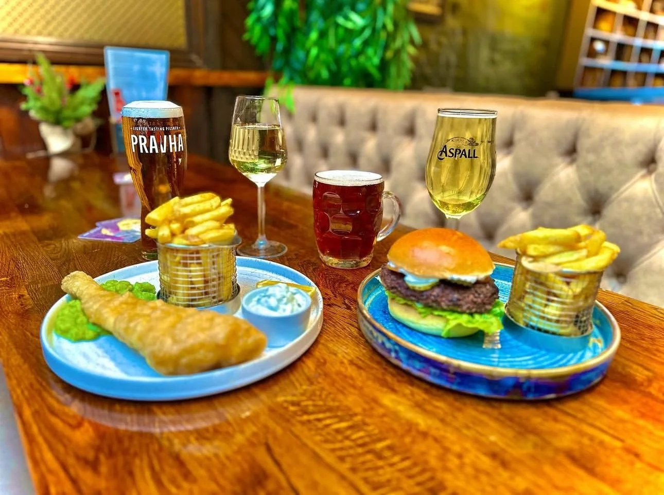 Fancy a proper taste of Brighton?

Grab 2 burgers for just &pound;25 and pair them with your favourite drinks during Happy Hour from 17:00-20:00. If you&rsquo;re after a true seaside classic, our fish &amp; chips are always a winner. 

Whether you&rs