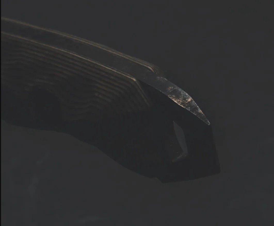 DAWSON WAYFINDER WILDFIRE BLACK G10 HANDLE CLOSEUP.jpg