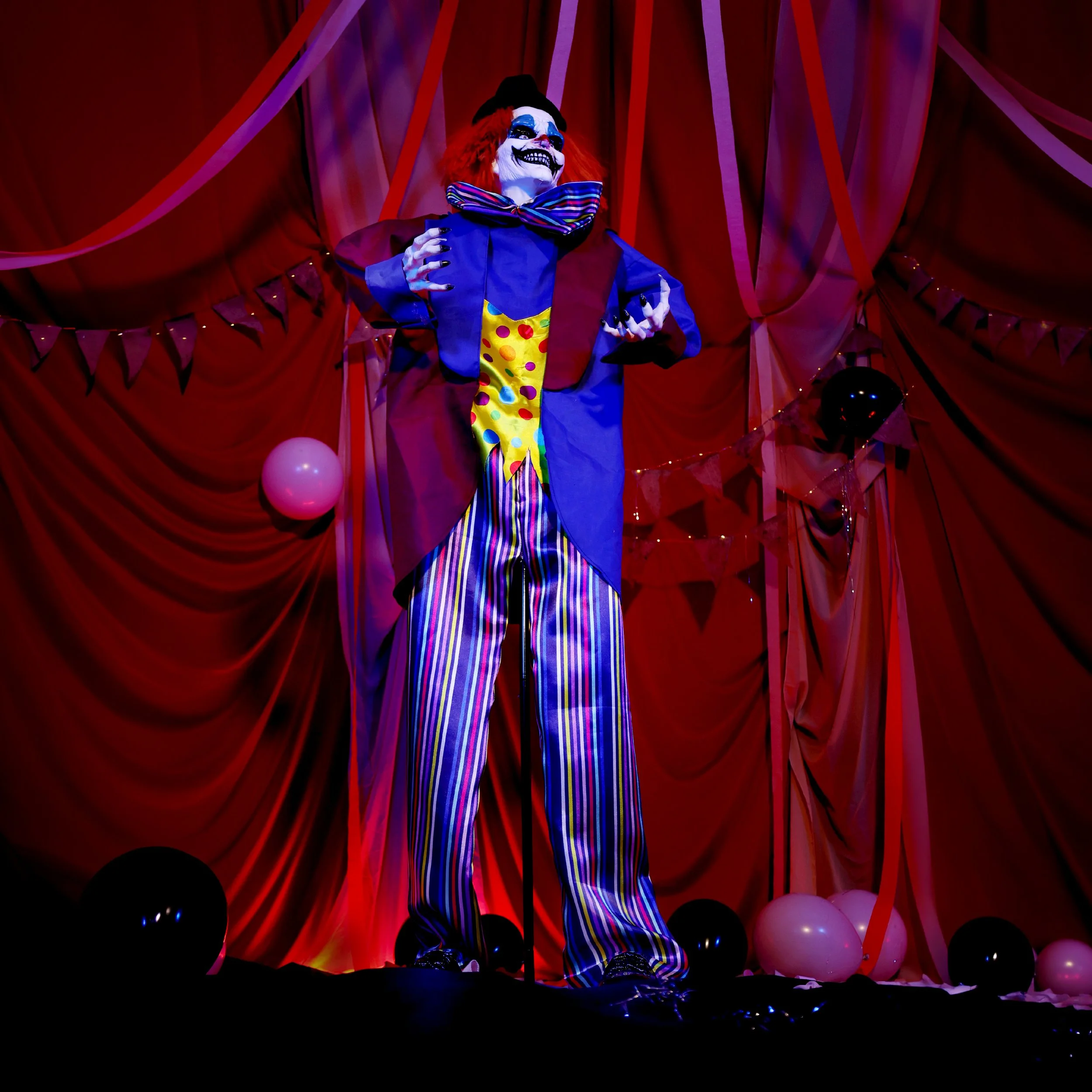 HHCLOWN52FLSA-lifestyle3.jpg
