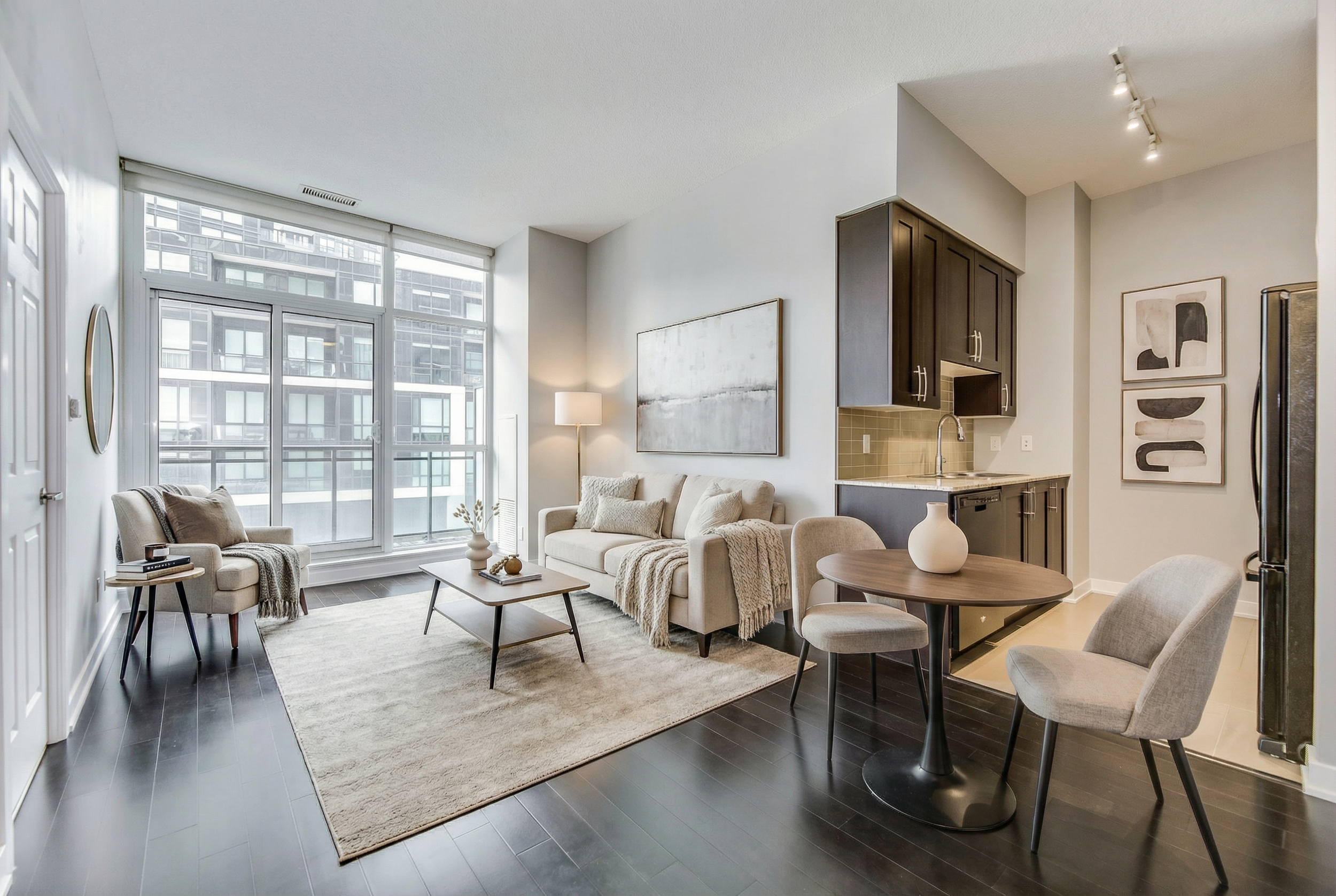 4070 Confederation Parkway #311 – Mississauga