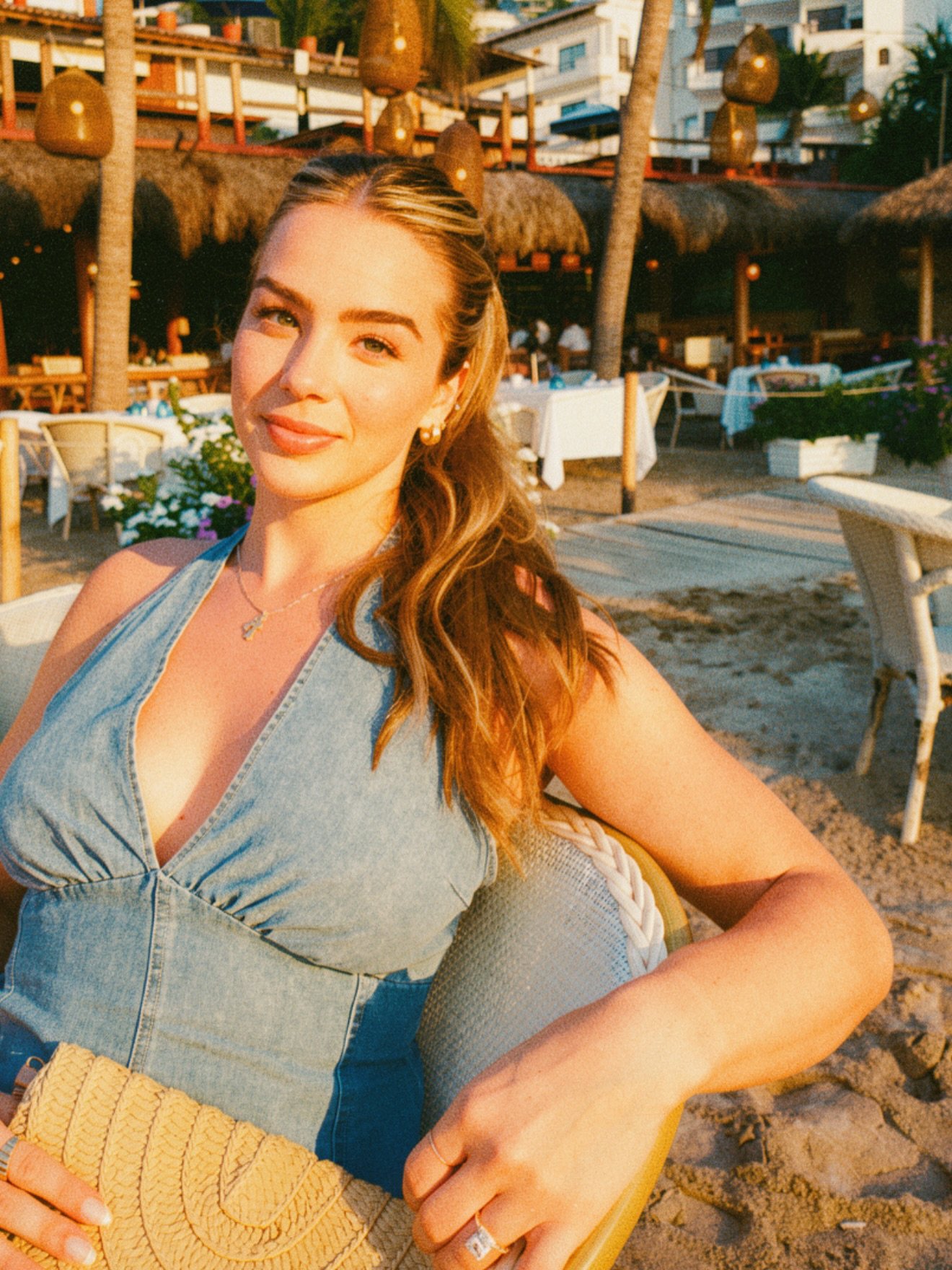 belong by the beach 🩵☀️🌴🐠

dinner last night celebrating our beautiful friend &mdash; views, vibes, and food unmatched!!!