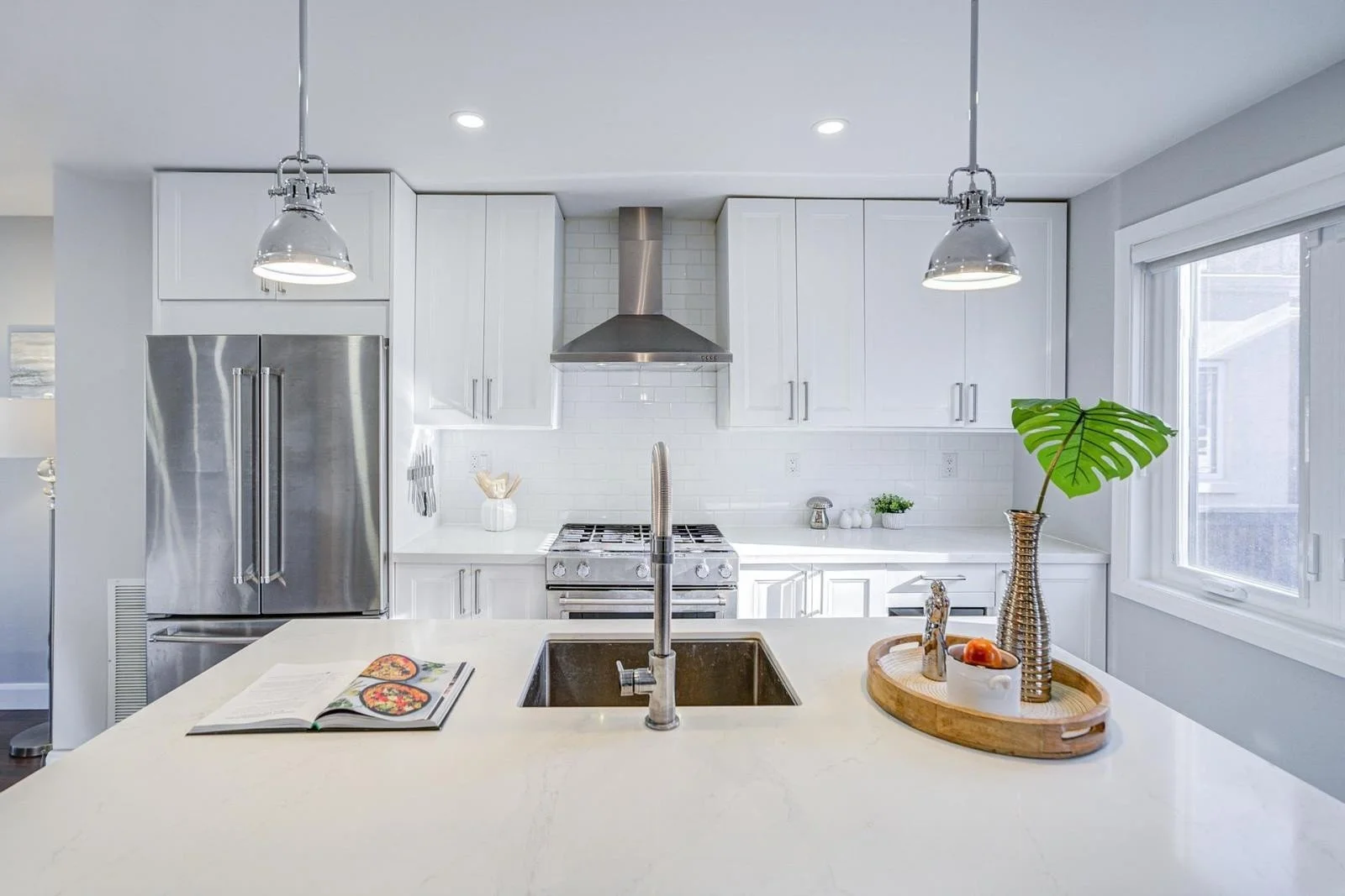 Bright and Elegant Living Space