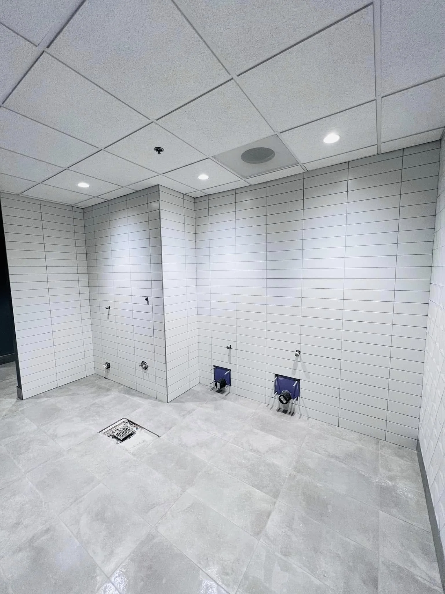 White Tile Rectangle Room.jpg